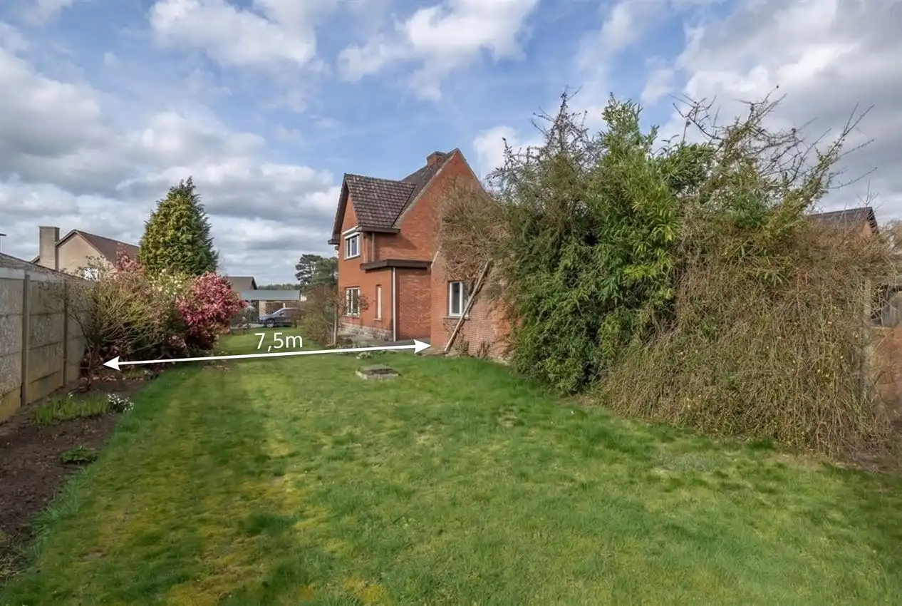 Vlakbij ingang merodebossen, soldie woning met potentieel foto 4