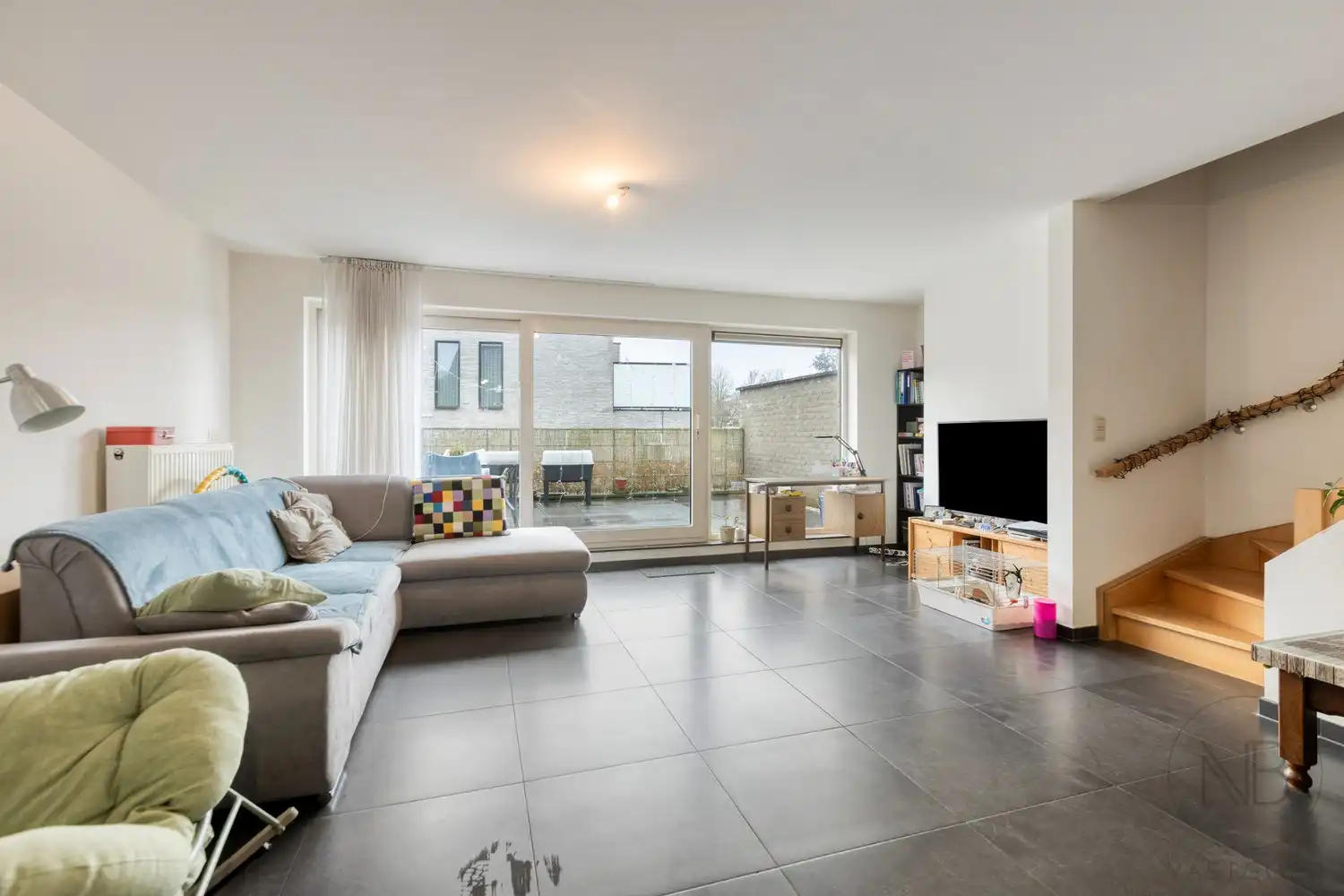 Ruim duplex appartement met 3 slaapkamers en groot terras in hartje Zutendaal foto 3