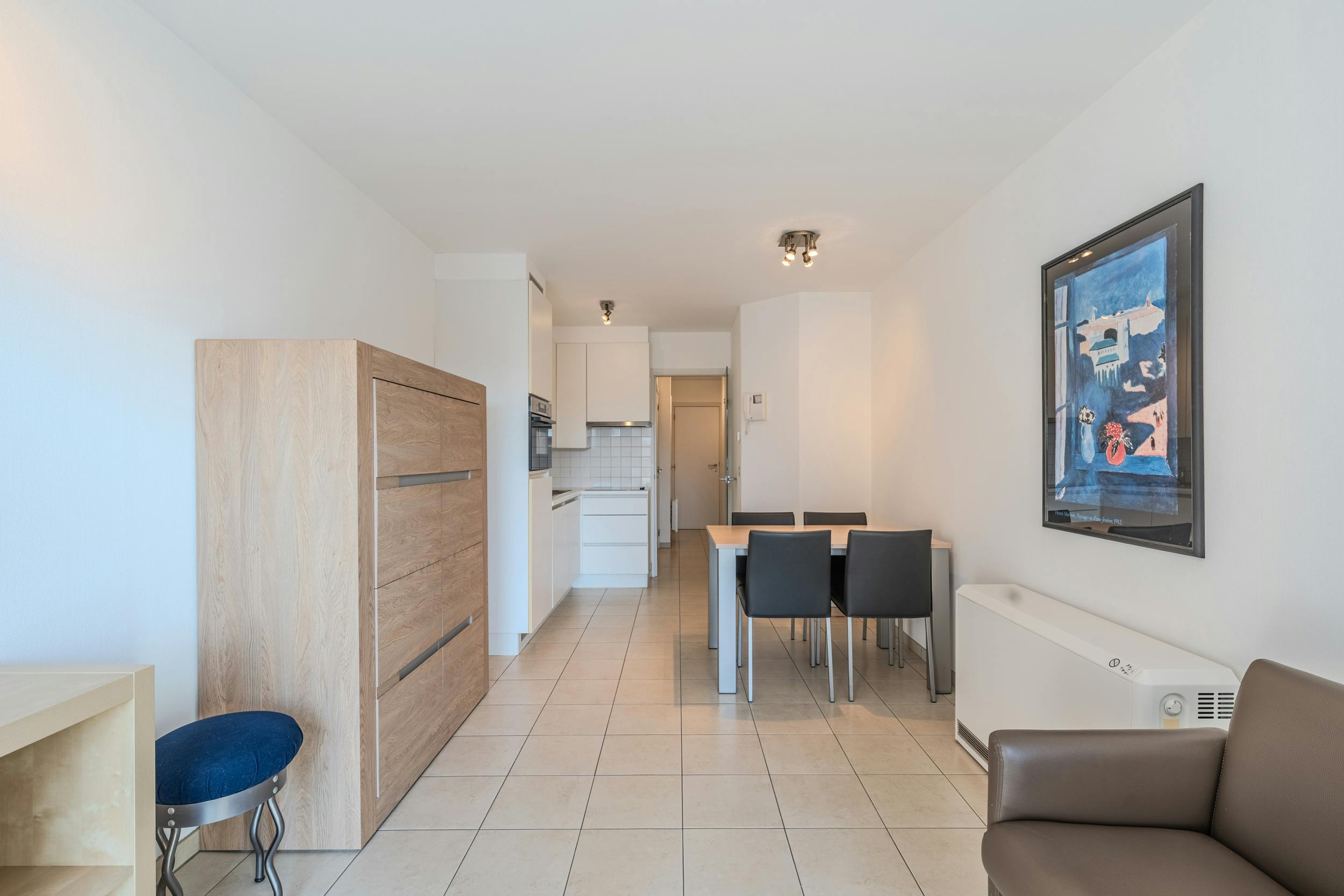 Instapklaar appartement met 1 slaapkamer, terras en zijdelings zeezicht! foto 7