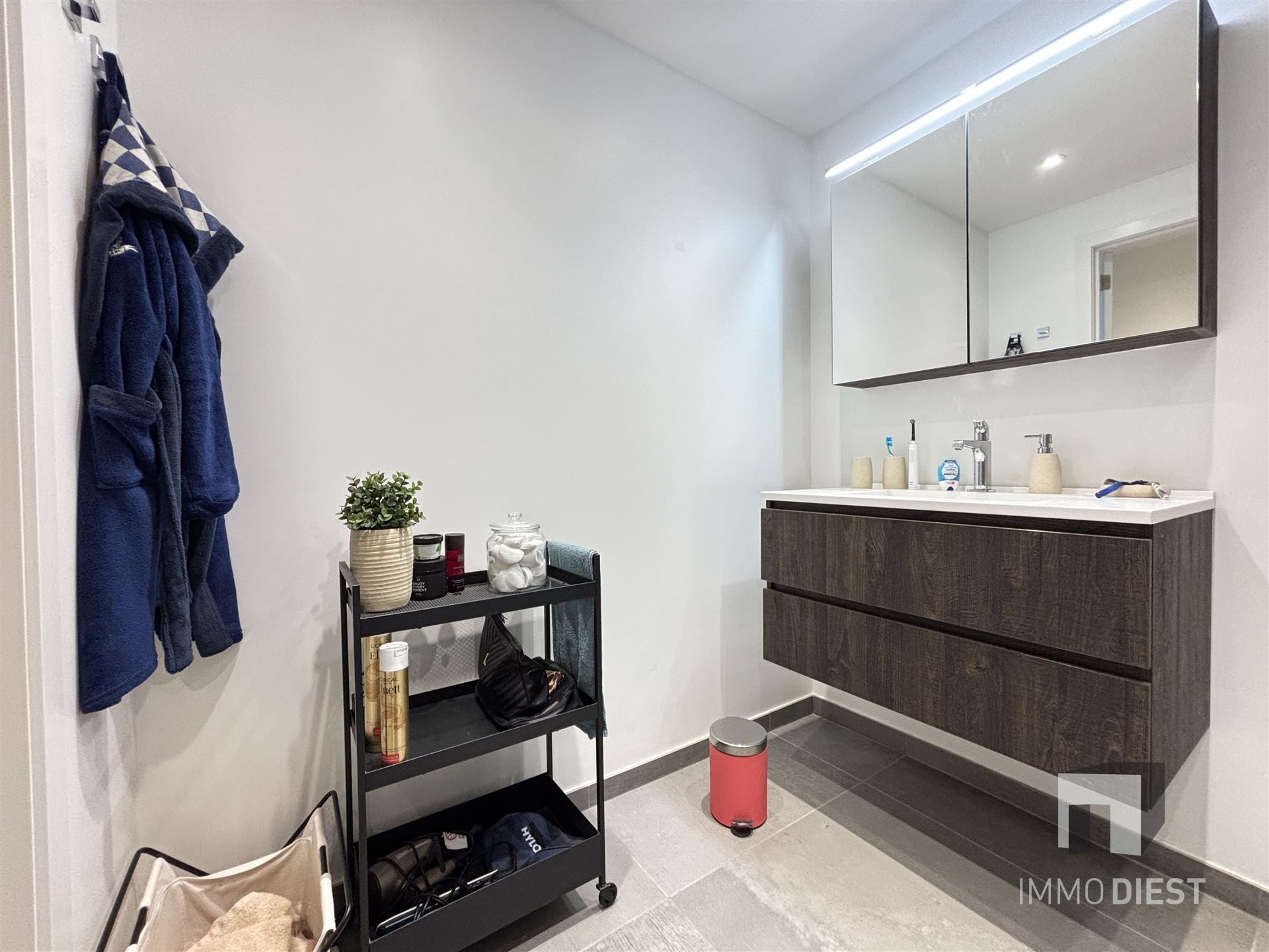 Modern appartement op de tweede verdieping in het centrum van Tessenderlo foto 12