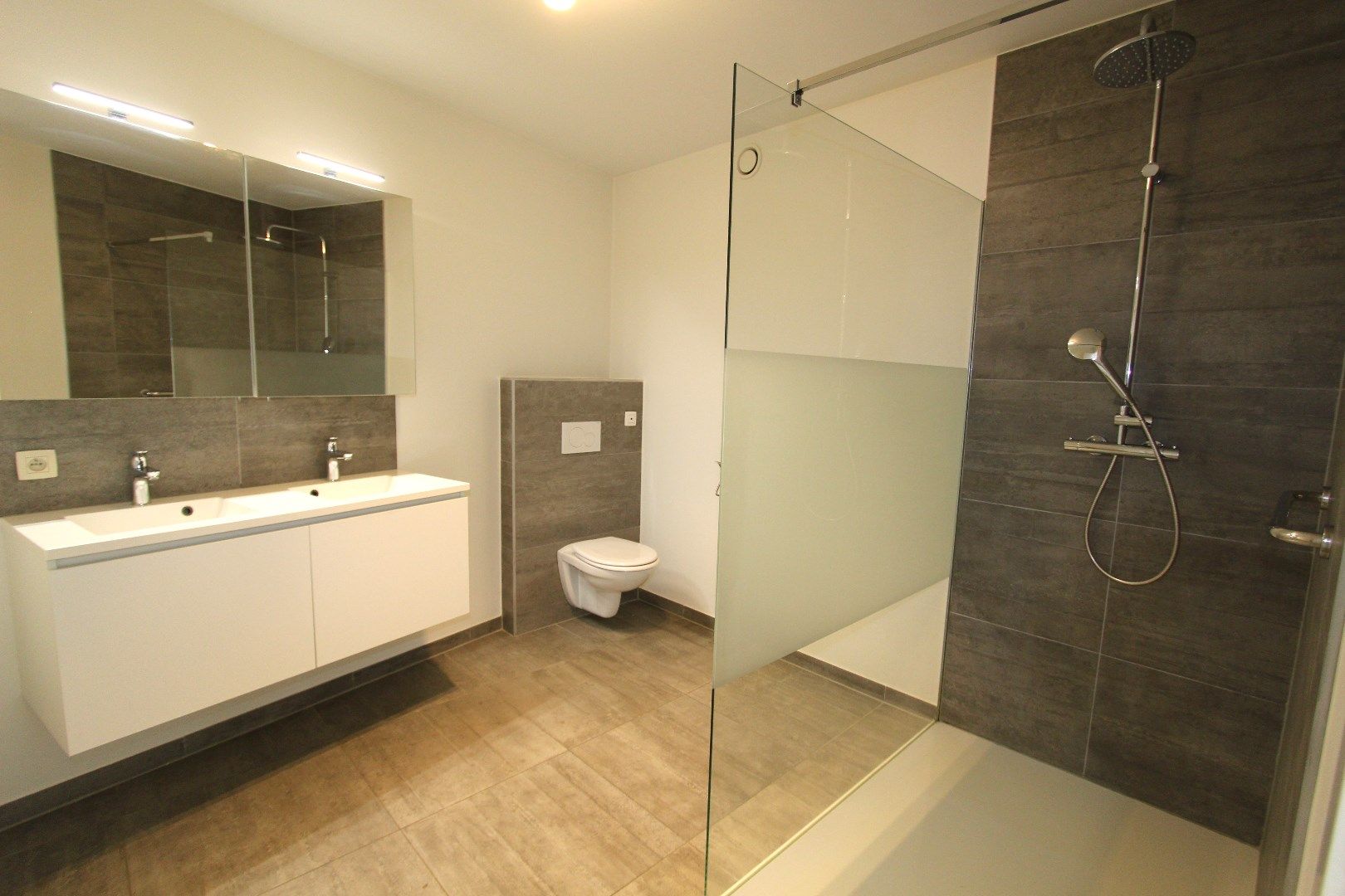 PRACHTIG APPARTEMENT MET GROOT TERRAS foto 10