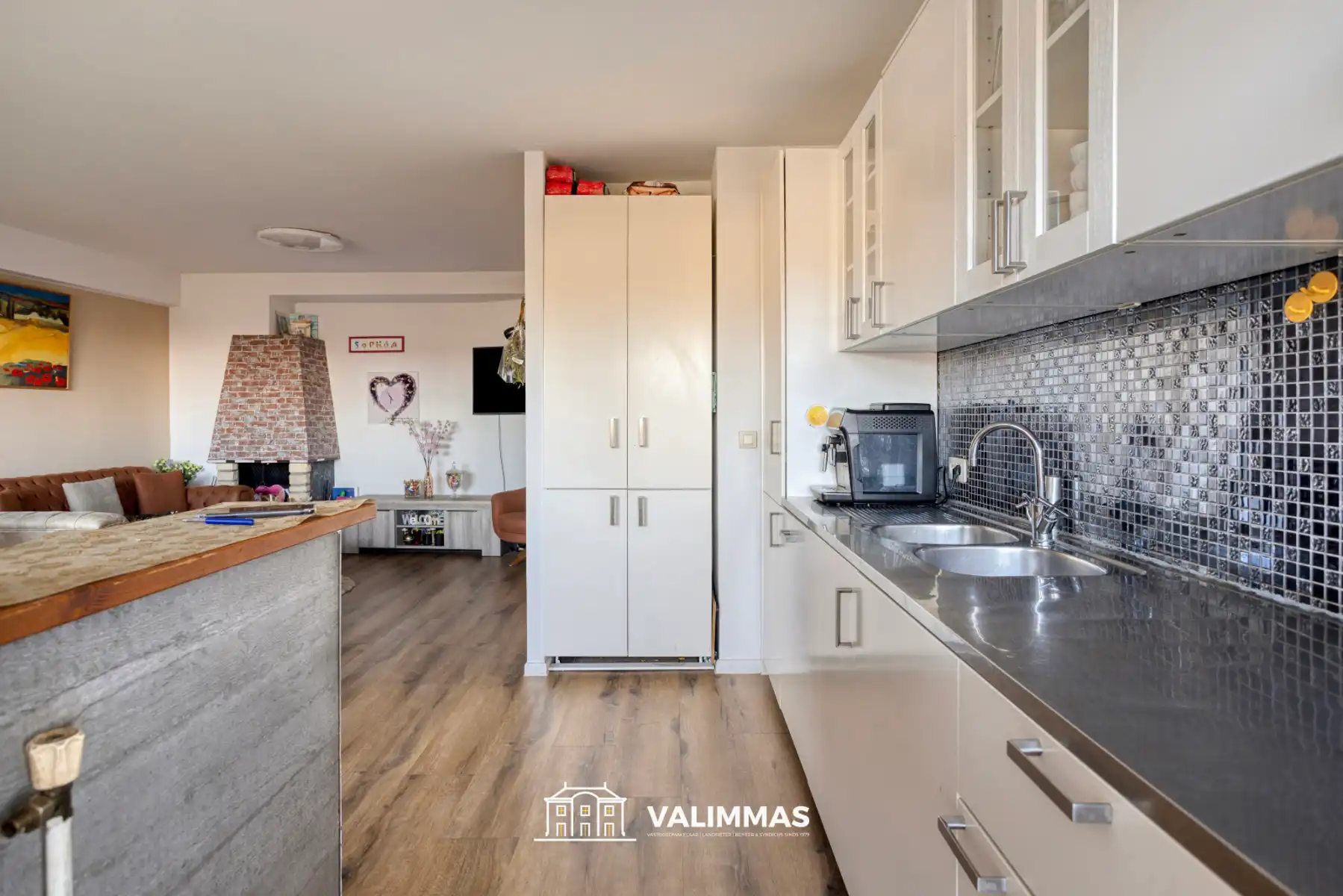 Gerenoveerd en comfortabel appartement met terras en kelder foto 15