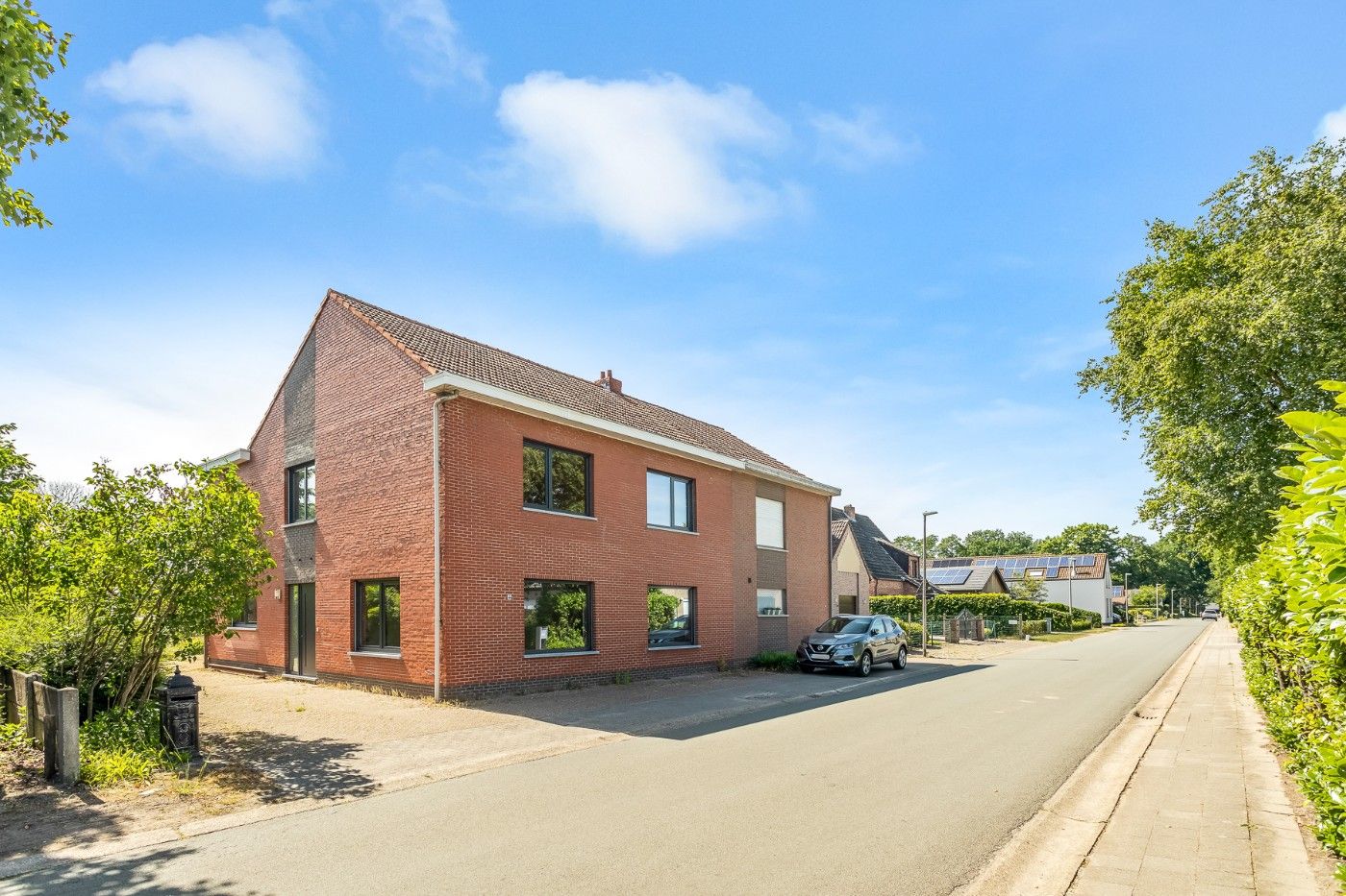 Verrassend ruime, te renoveren HOB met 5 slpk., garage/loods en tuin foto 35