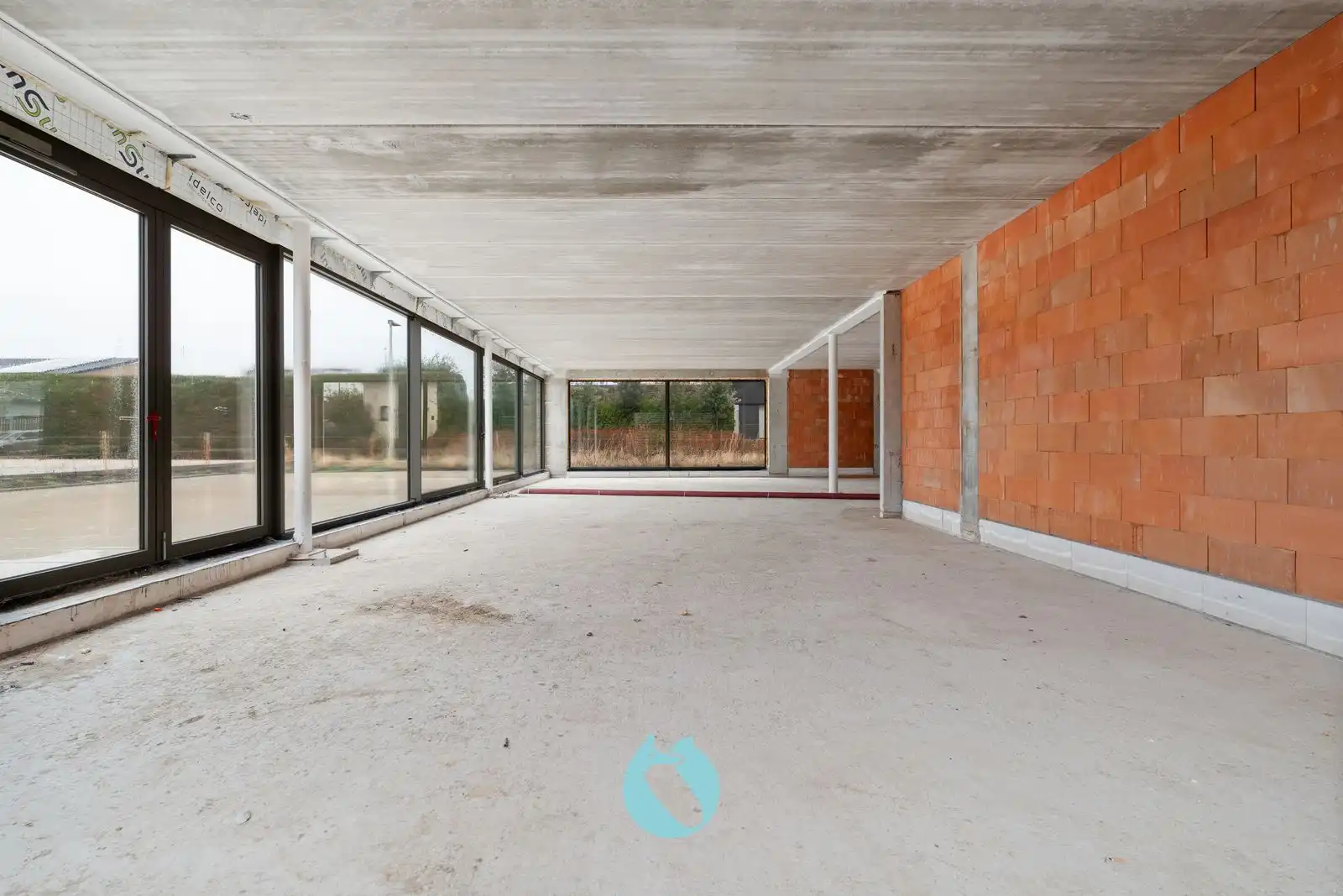 Multifunctioneel handelspand (360m²) met zonneterras (160m²) foto 9