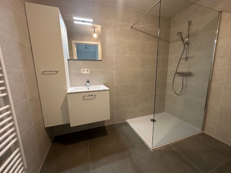 Stijlvolle nieuwbouwwoning in het centrum van Kaprijke foto 11