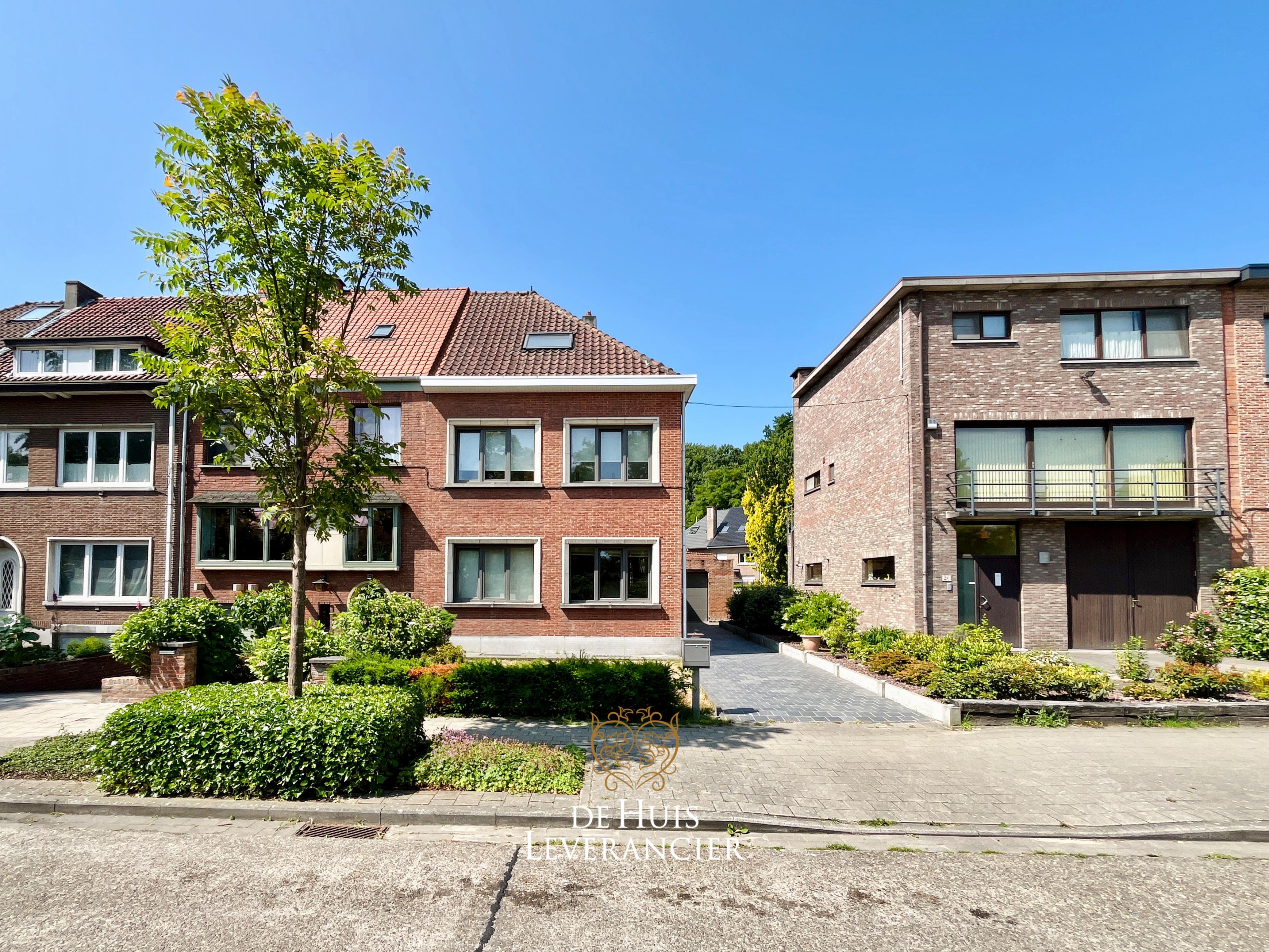 Prachtige, gerenoveerde woning met tuin en garage op toplocatie te koop in Mortsel! foto 31