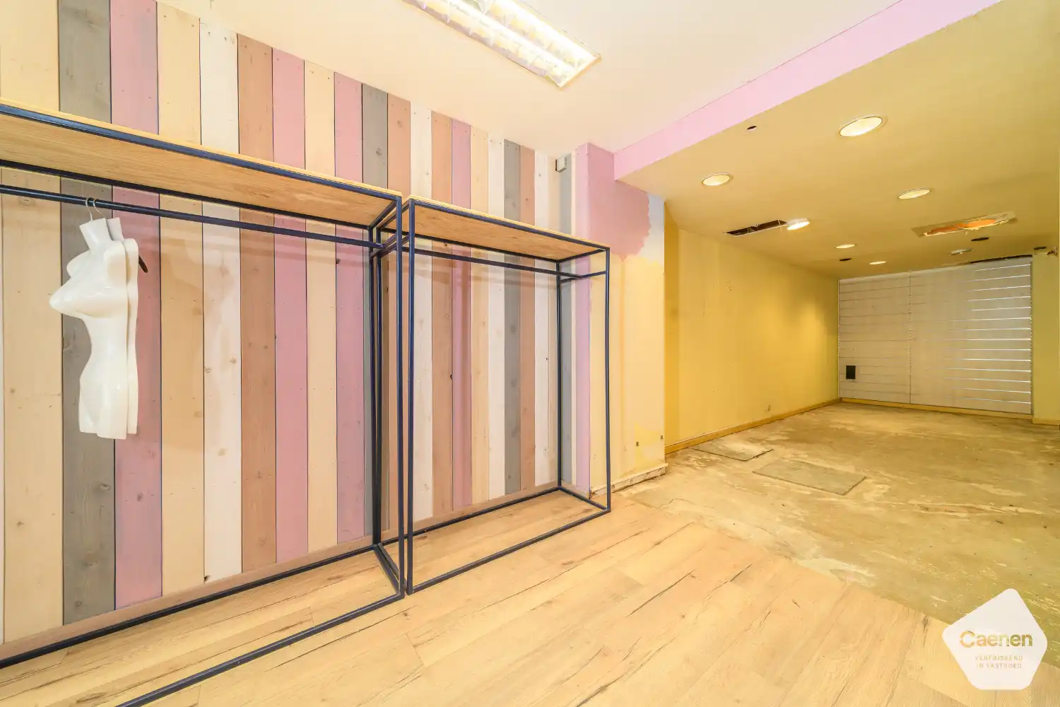Ruime woning met handelsruimte in het centrum van De Panne foto 21