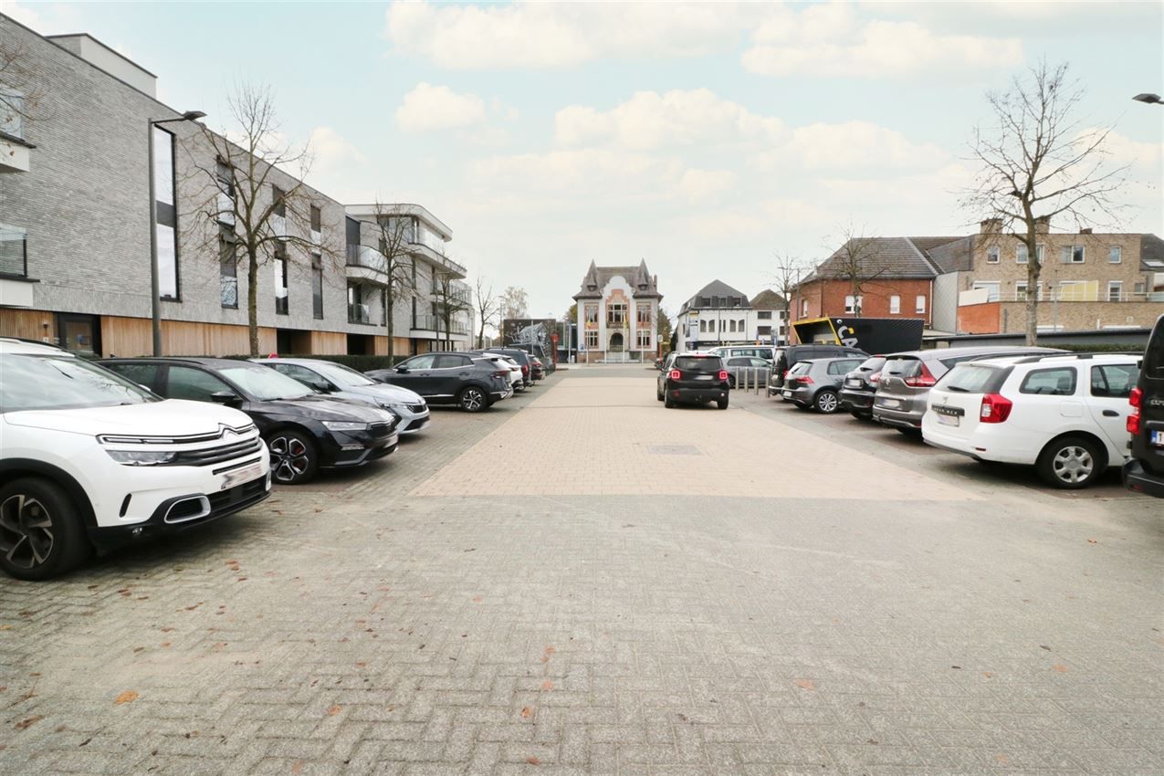 splinternieuw, gelijkvloers, ruim terras, 2 slpk foto 32