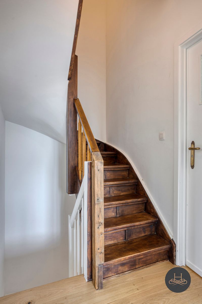 Charmante, volledig gerenoveerde & ruime woning met voortuin foto 19