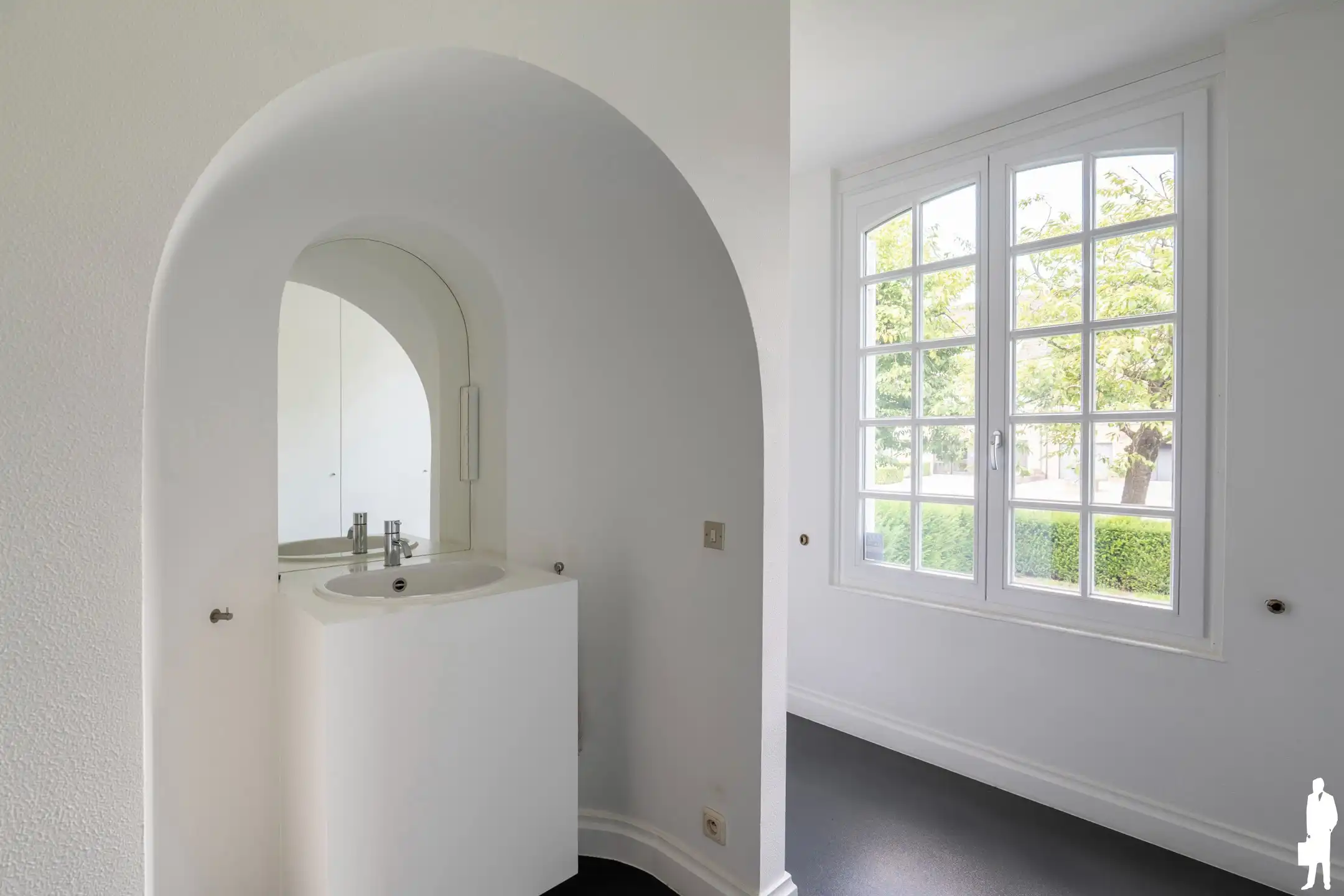 Karaktervolle woning met groene tuin op perceel van 1.405 m² foto 11