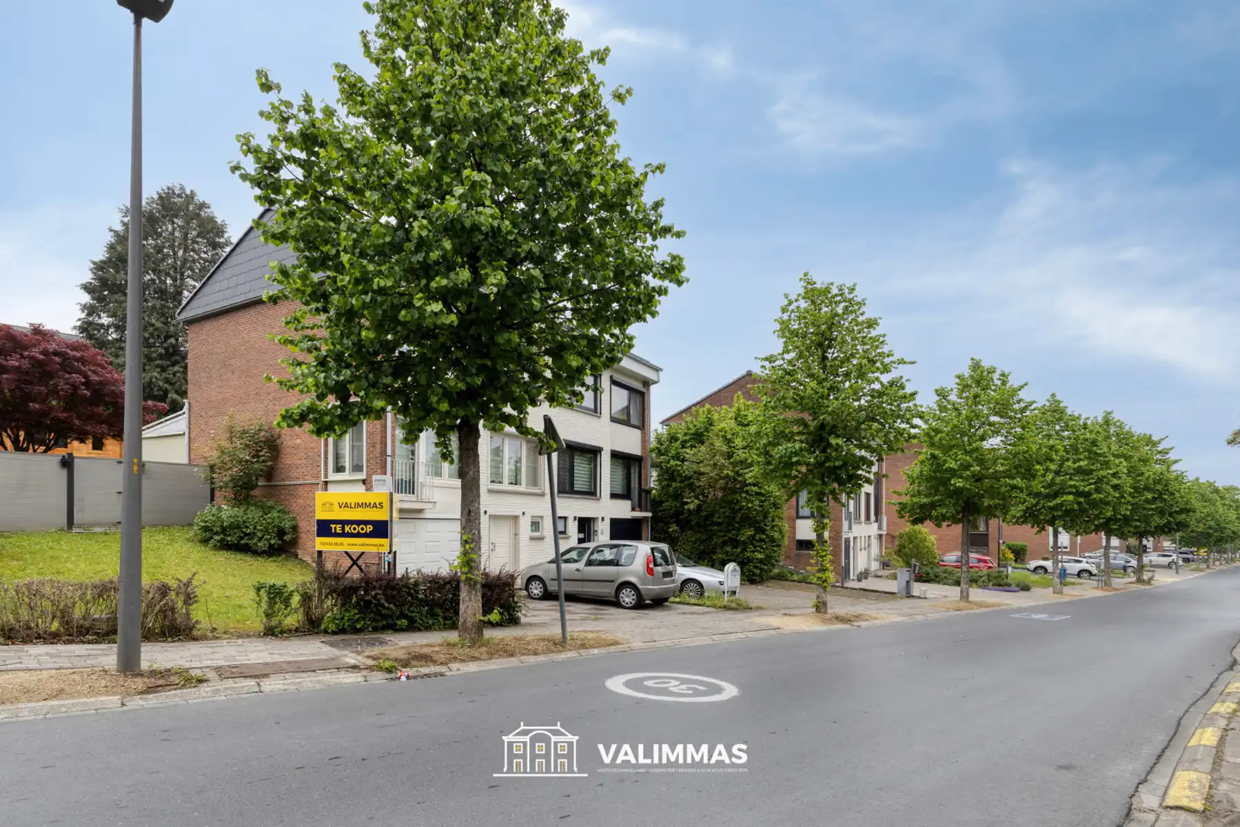 Centrum: verzorgde driegevelwoning met garage en mooie tuin foto 3