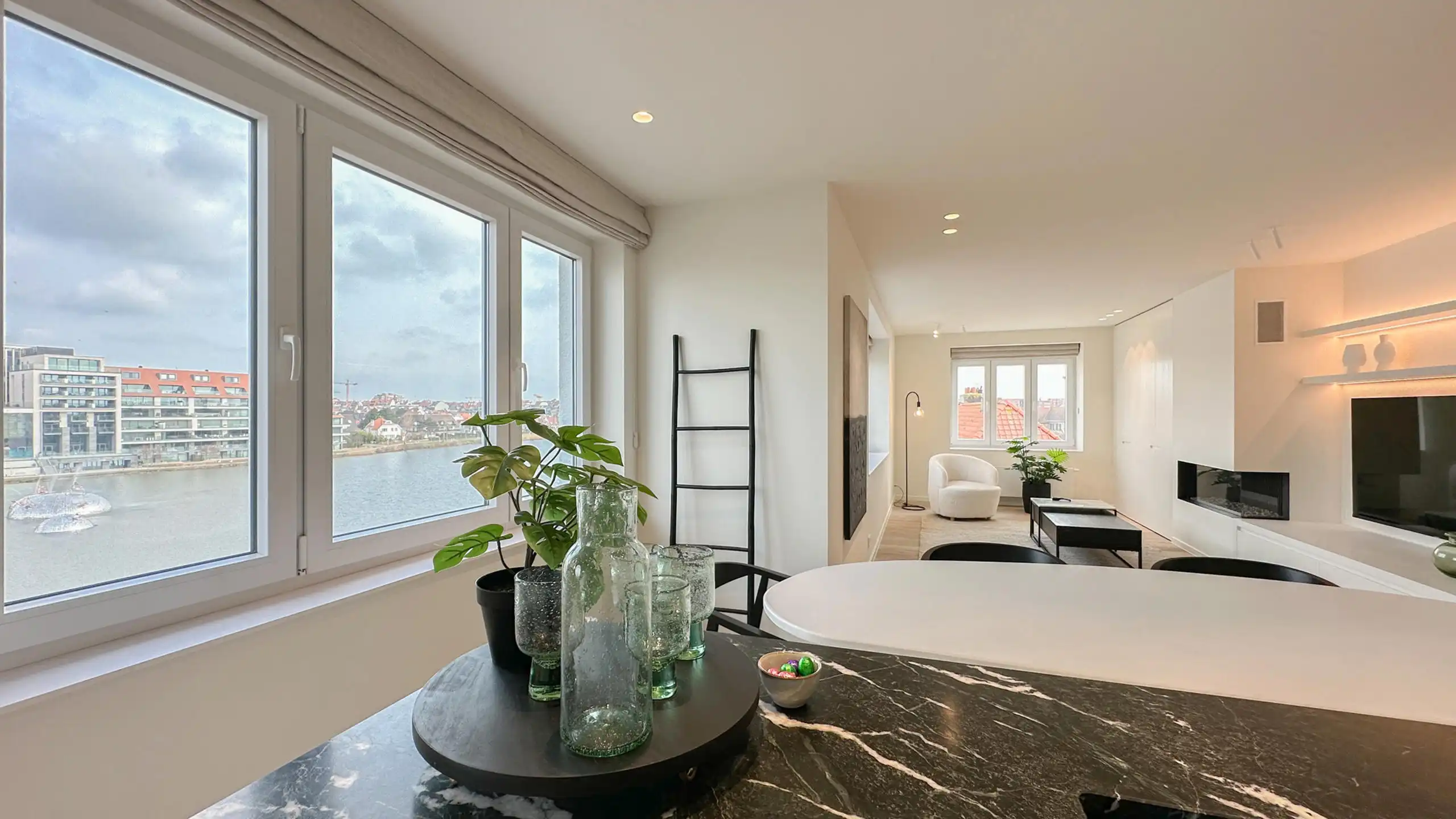 Gerenoveerd appart. met adembenemend zicht op het ZEGEMEER! foto 12