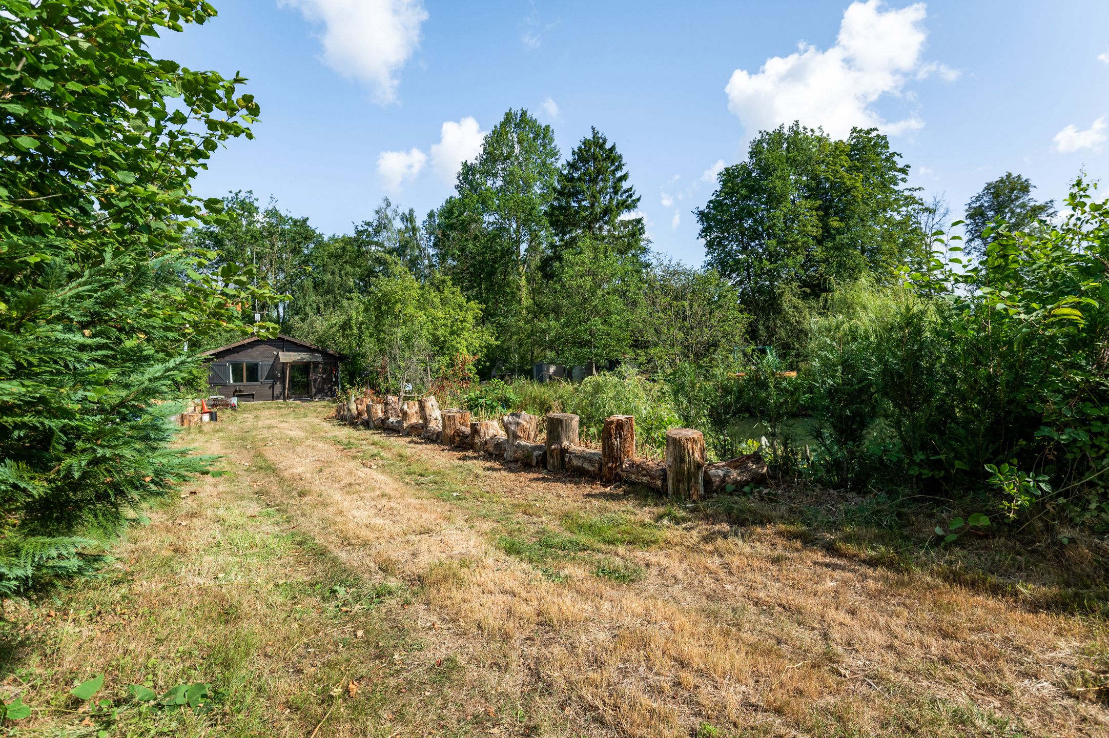 Chalet met 2 slpks op 2.710 m² recreatiegrond in Vorselaar. foto 14