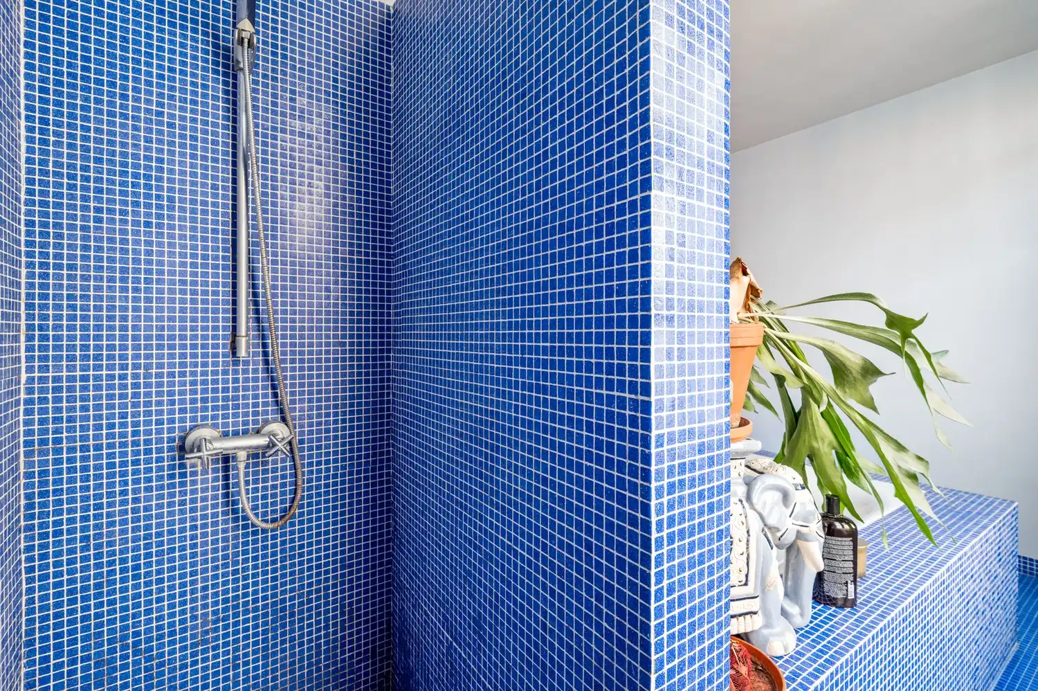 Unieke gezinswoning met 5 slaapkamers en tuin in Borgerhout! foto 16