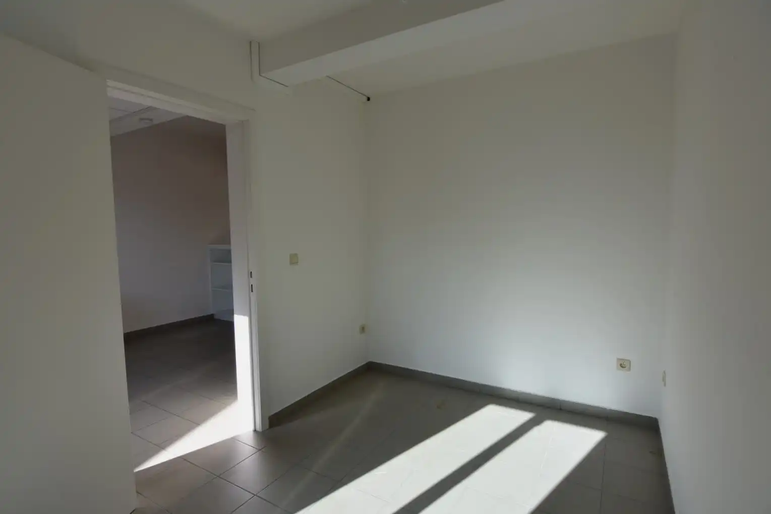 Handelsgelijkvloers (90m²) op topligging in Rumbeke foto 9