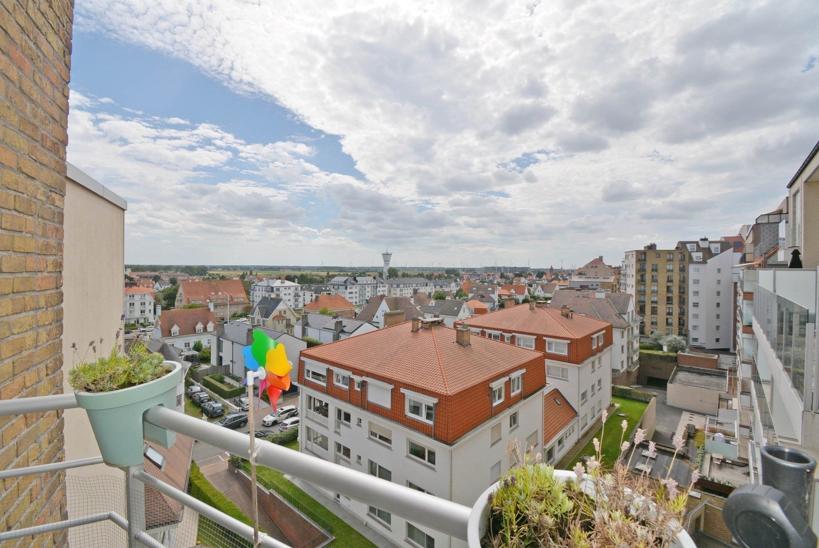 Gerenoveerd appartement in zijstraat zeedijk, 7e verdiep met prachtige verzichten foto 15