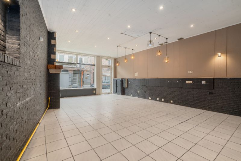 Woning met handelsruimte/bureel foto 4