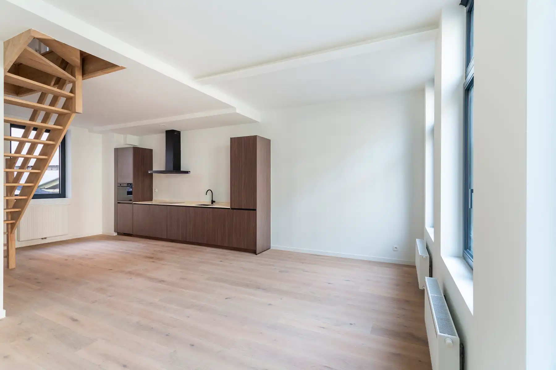 Gerenoveerde duplex met buitenruimte op het Zuid foto 2