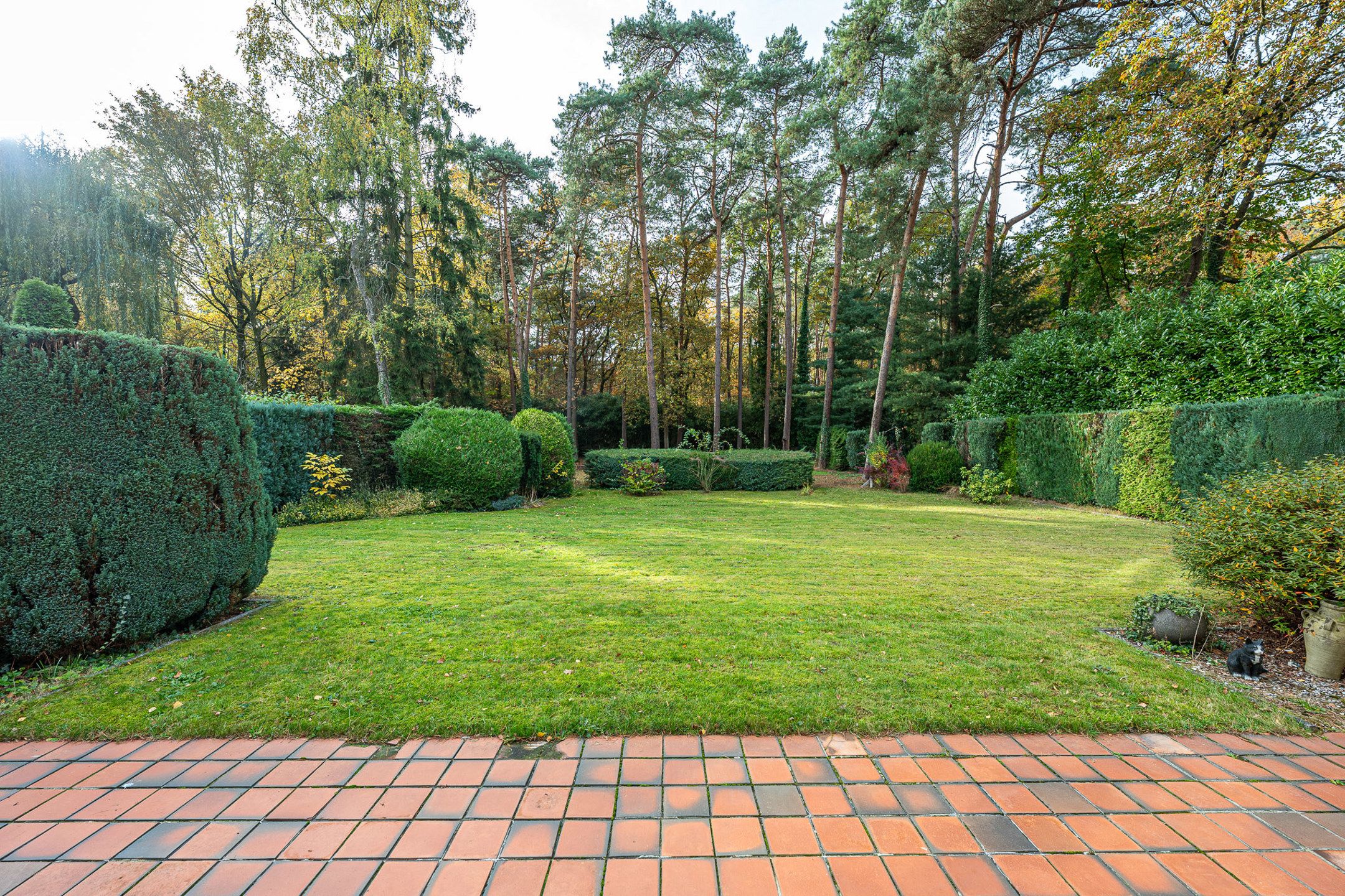 Ruime gezinswoning  in residentiële, groene omgeving foto 5