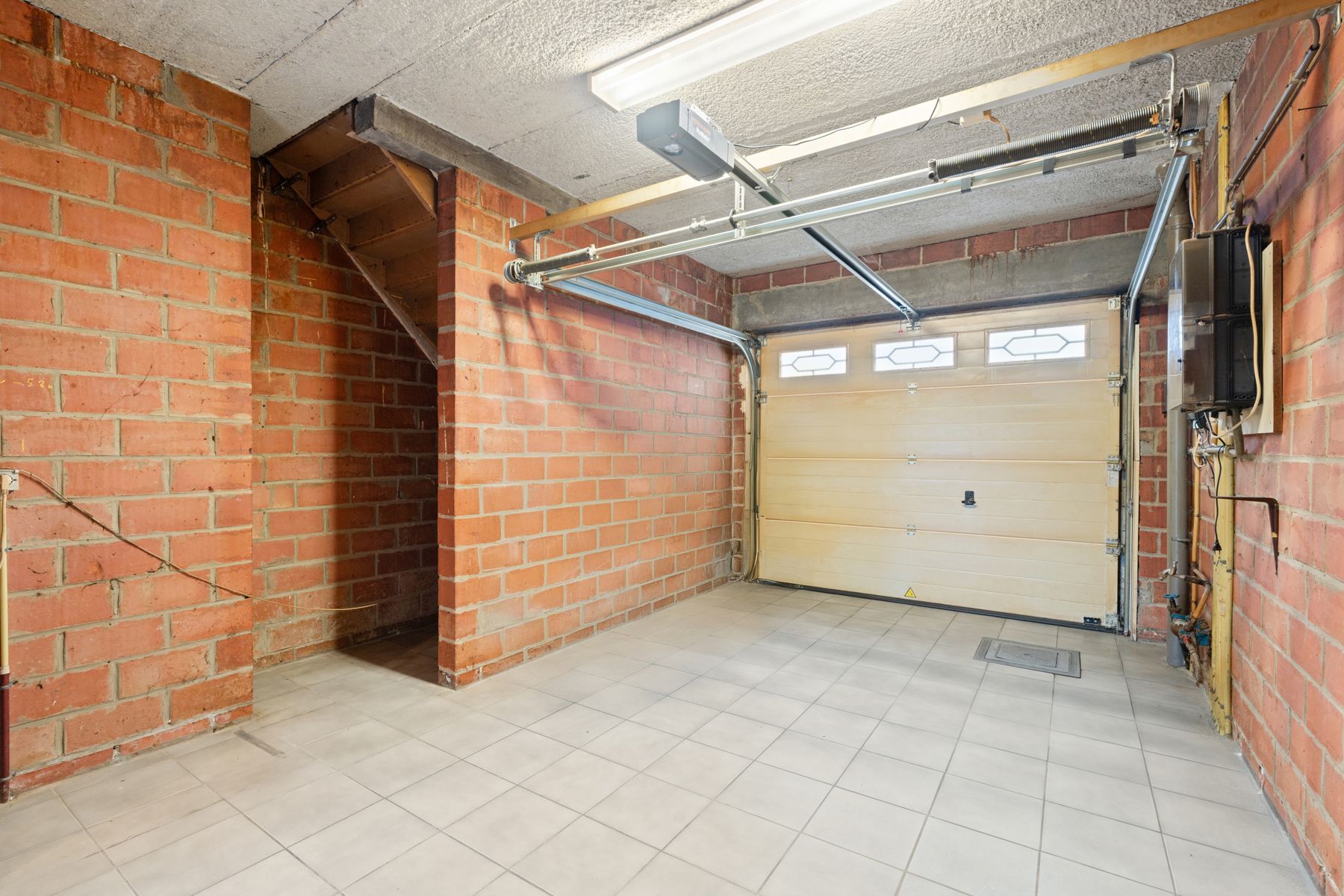 Te renoveren HOB op een ideale locatie! foto 11