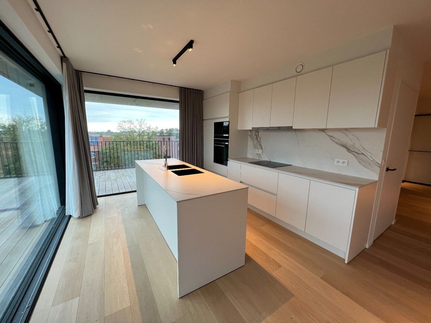 STIJLVOL PENTHOUSE IN RESIDENTIE DE POST IN LANGEMARK MET UNIEK UITZICHT OP DE VIJVER foto 4