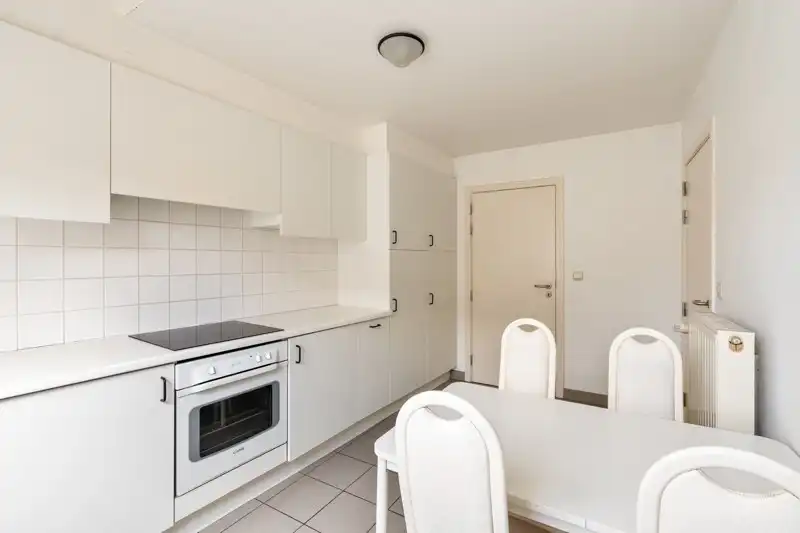 Appartement met 2 slaapkamers, parking en kelderberging in het centrum van Diest foto 8