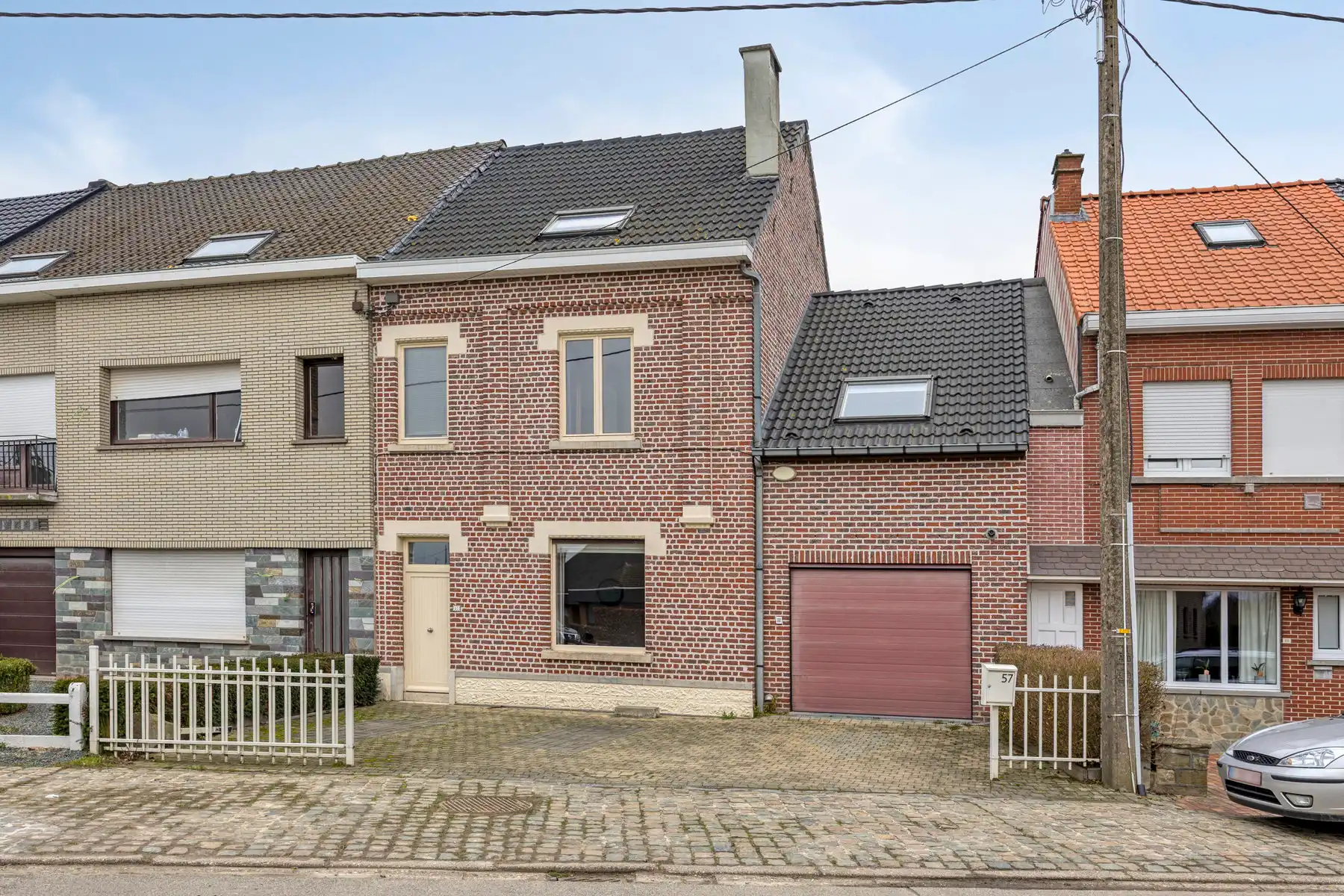 Instapklare, volledig gerenoveerde woning in het landelijke Mollem! foto 2