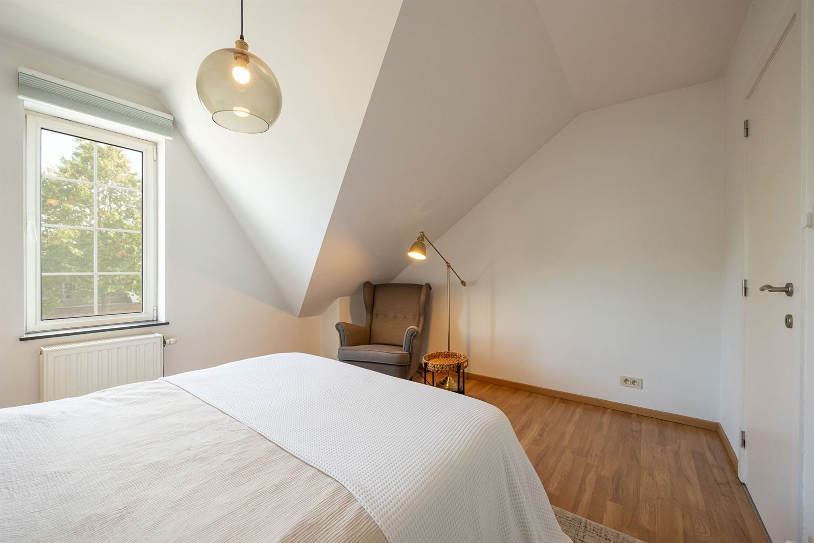 Lichtrijk penthouse met terras, zolder en dubbele garagebox. foto 13