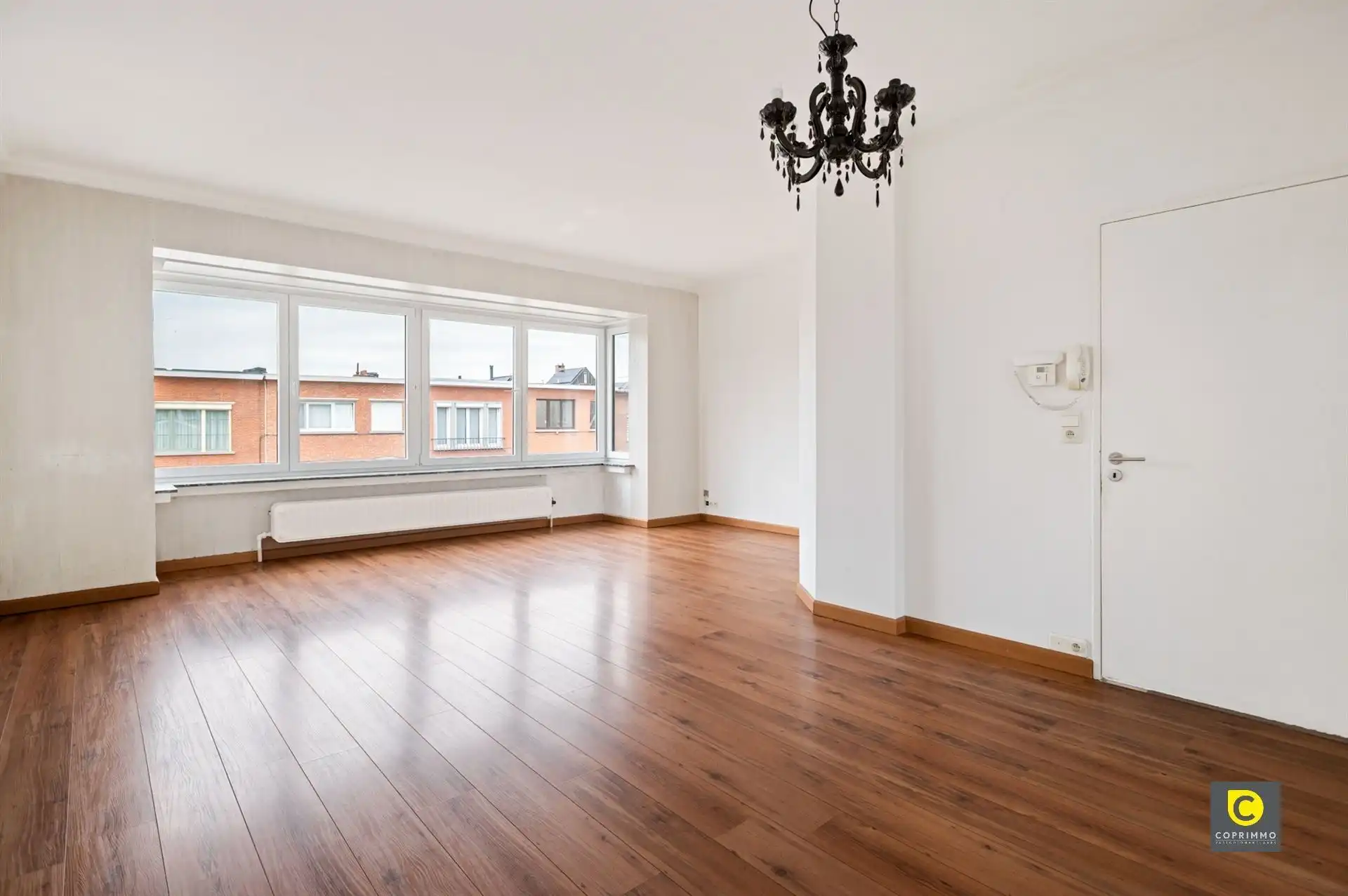 Unieke woning met 450 m² magazijn & showroom foto 10