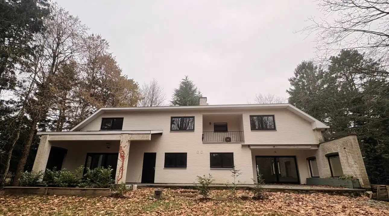 Uitzonderlijk ruime, vrijstaande woning met tuin te huur in Maasmechelen foto 4