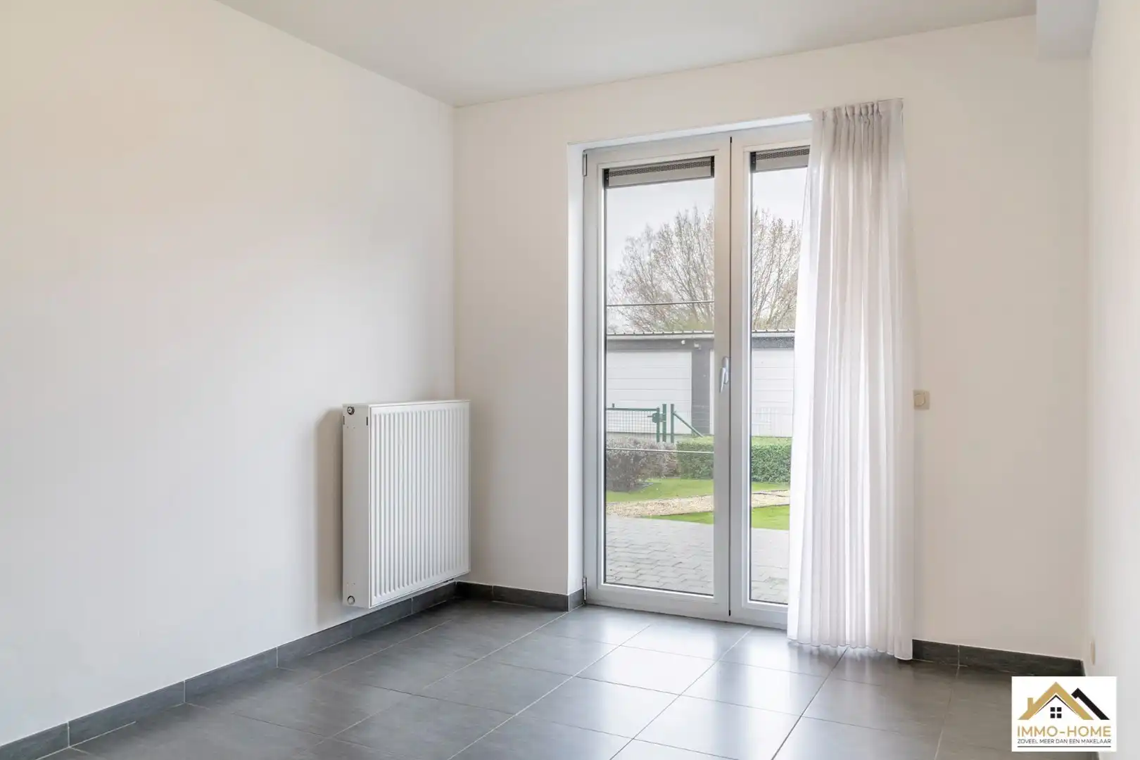 Instapklaar appartement met garage!  foto 16