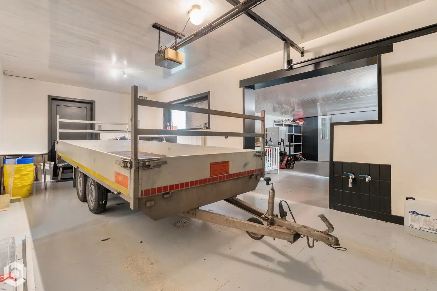 Prachtige gerenoveerde ruime woning in een groen kader foto 21
