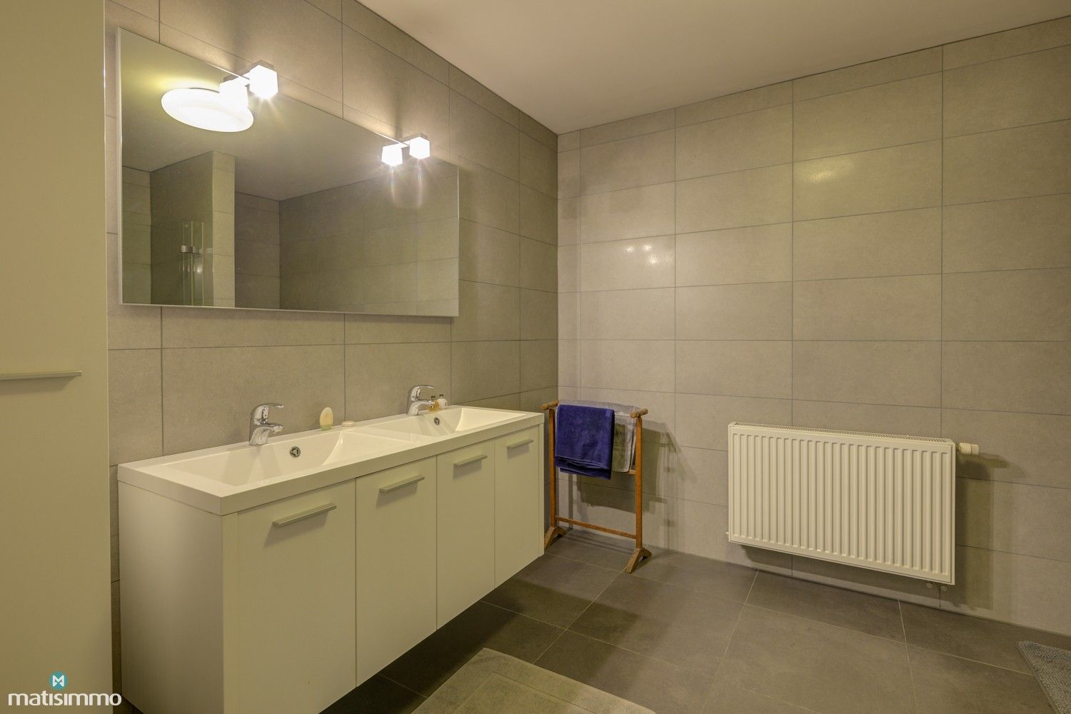 ROYAAL APPARTEMENT MET RUSTIG INTERIEUR VOORZIEN VAN 3 SLAAPKAMERS, 2 BADKAMERS EN 2 TERRASSEN NABIJ CENTRUM HASSELT foto 21