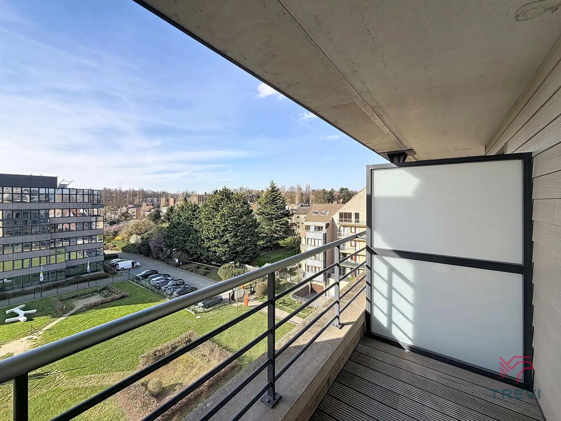 Ruime studio met terras en parkeerplaats  foto 5