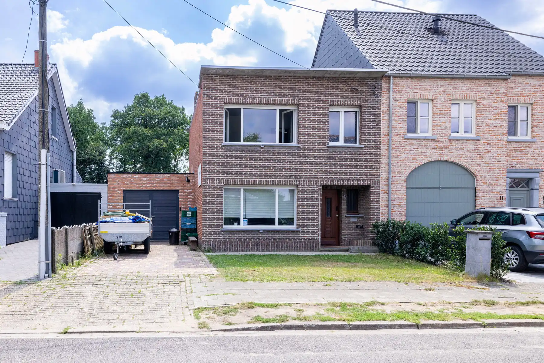Woning met o.a. 3 slaapkamers in een doodlopende straat foto 2