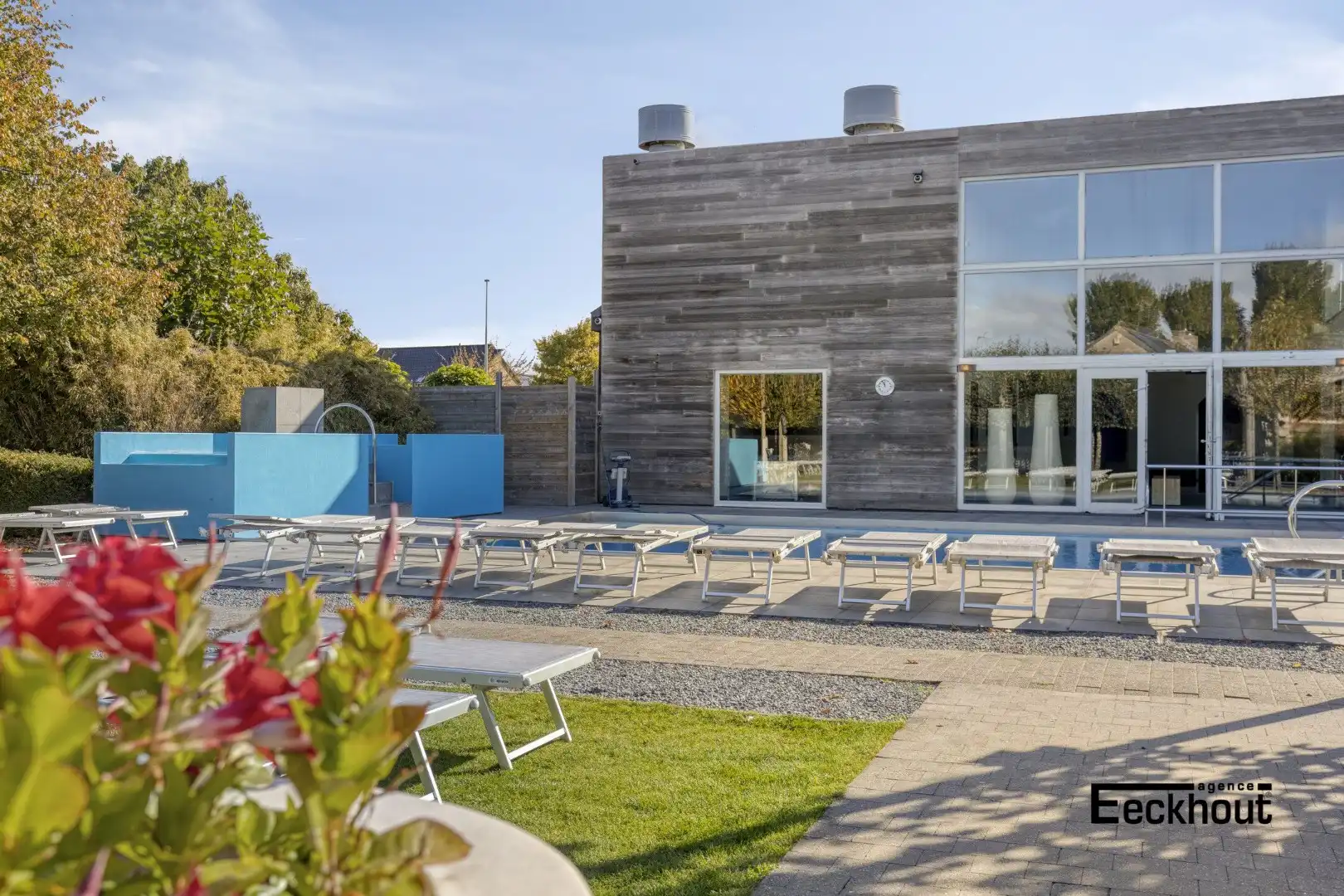 Handelscomplex op gunstige locatie foto 27