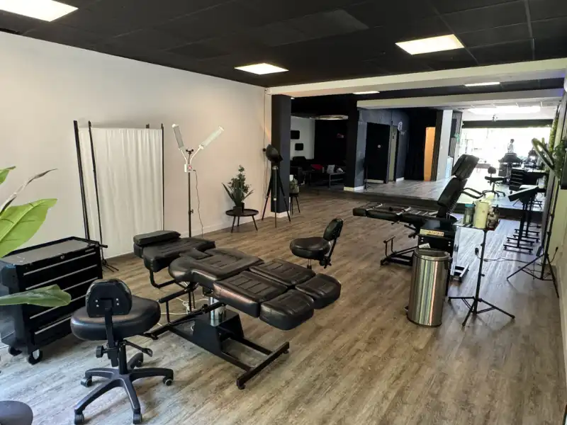 Ruim handelspand van 202m² op toplocatie in het centrum van Genk foto 9