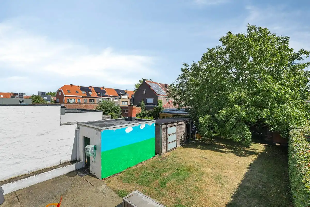 Instapklare woning met 4 slaapkamers te koop in hartje Zwijnaarde foto 13
