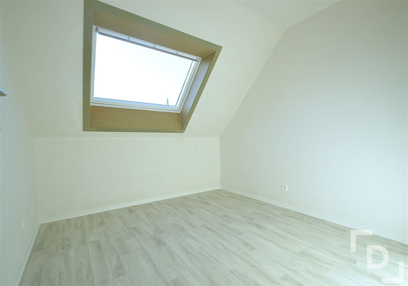 Nieuwbouwwoning met carport te huur in Wijtschate. foto 8
