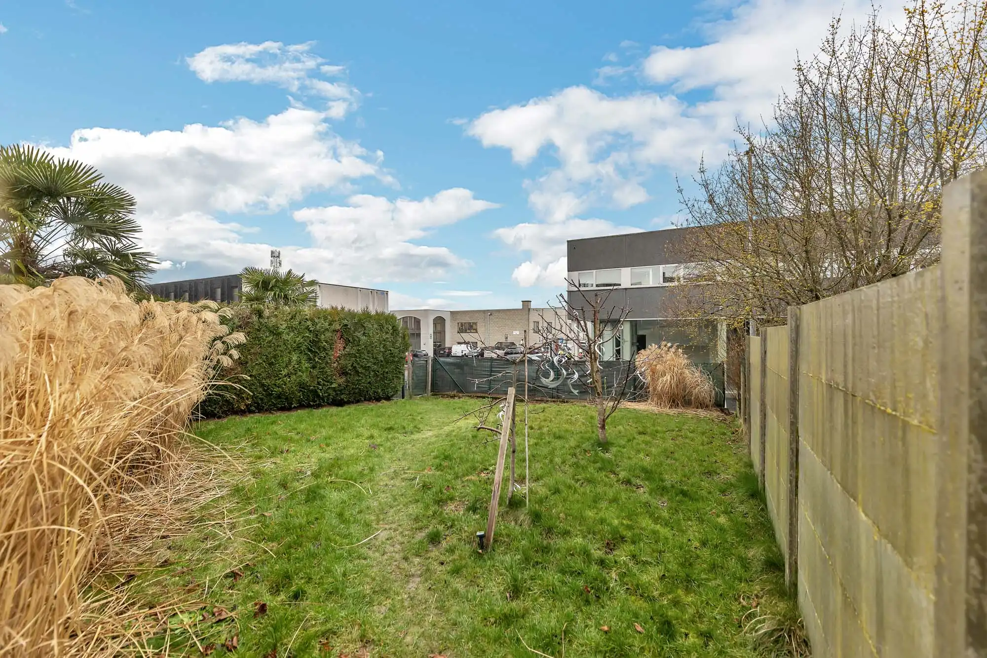 Strategisch gelegen, instapklare woning met veel potentieel foto 29