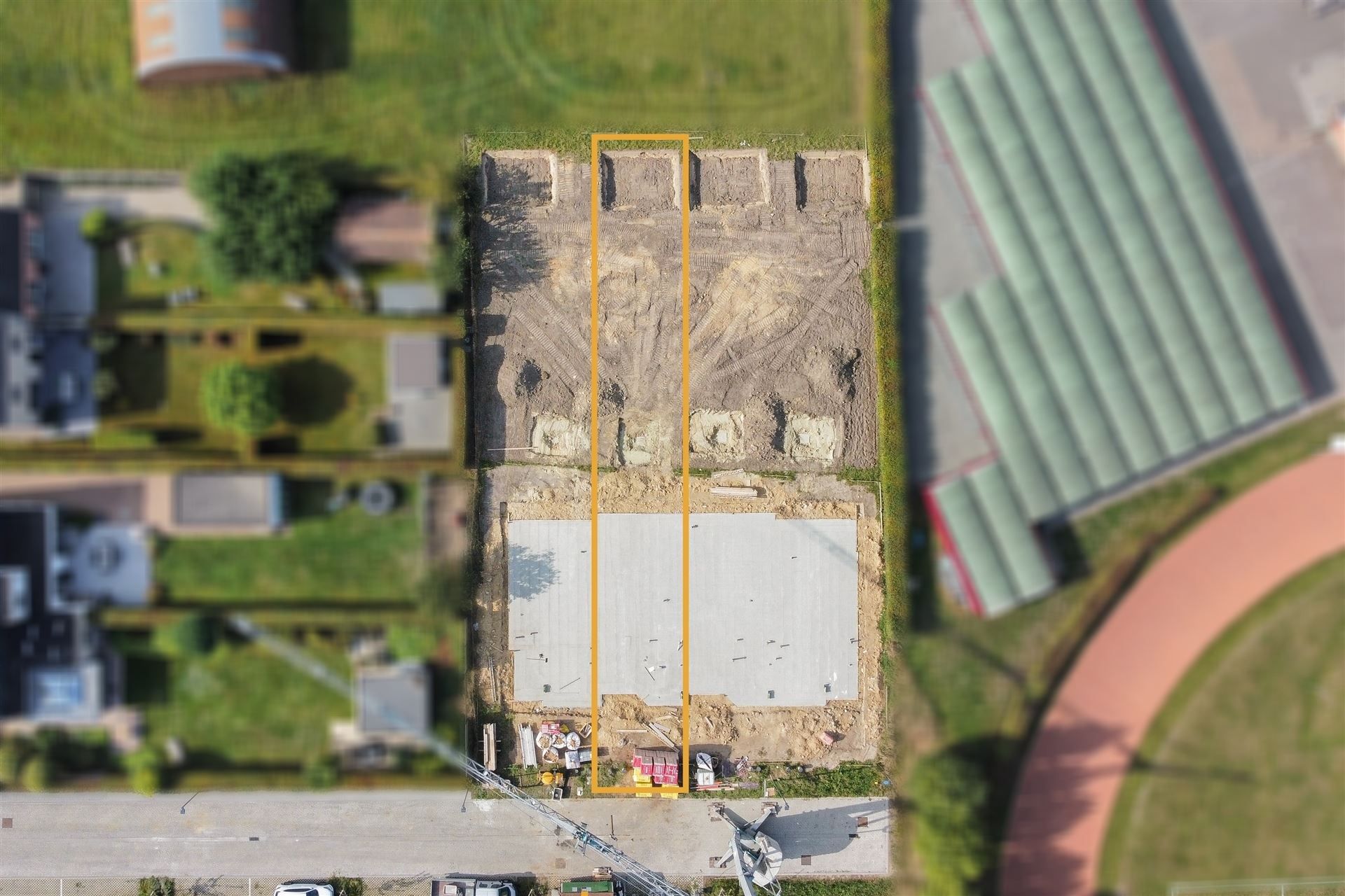 Nieuwbouwwoning met tuin & parking in een doodlopende straat foto 3
