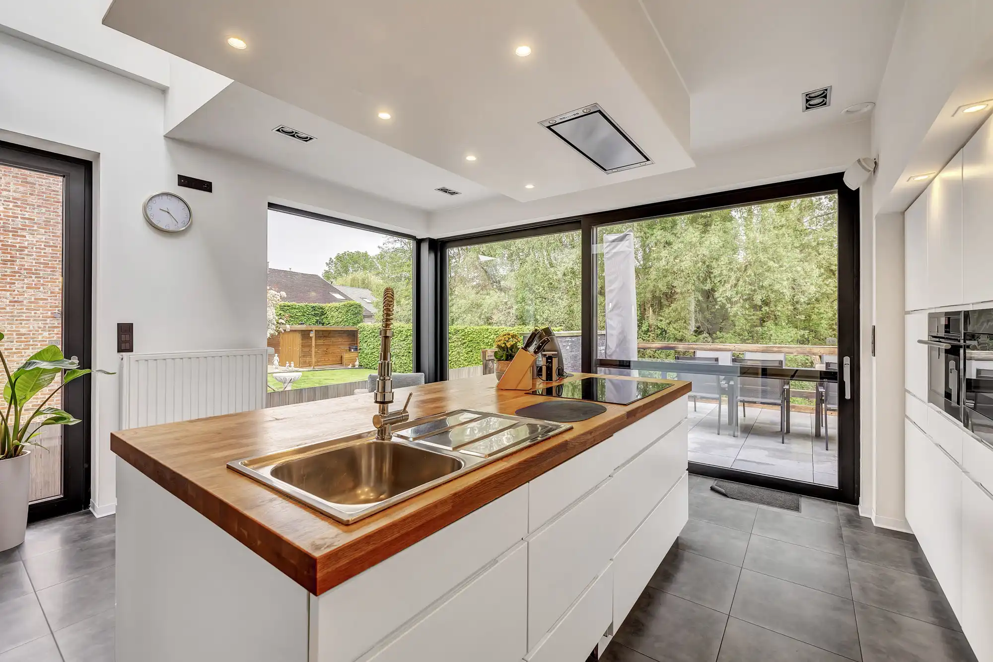 Instapklare halfopen woning met tuin en EPC C foto 10