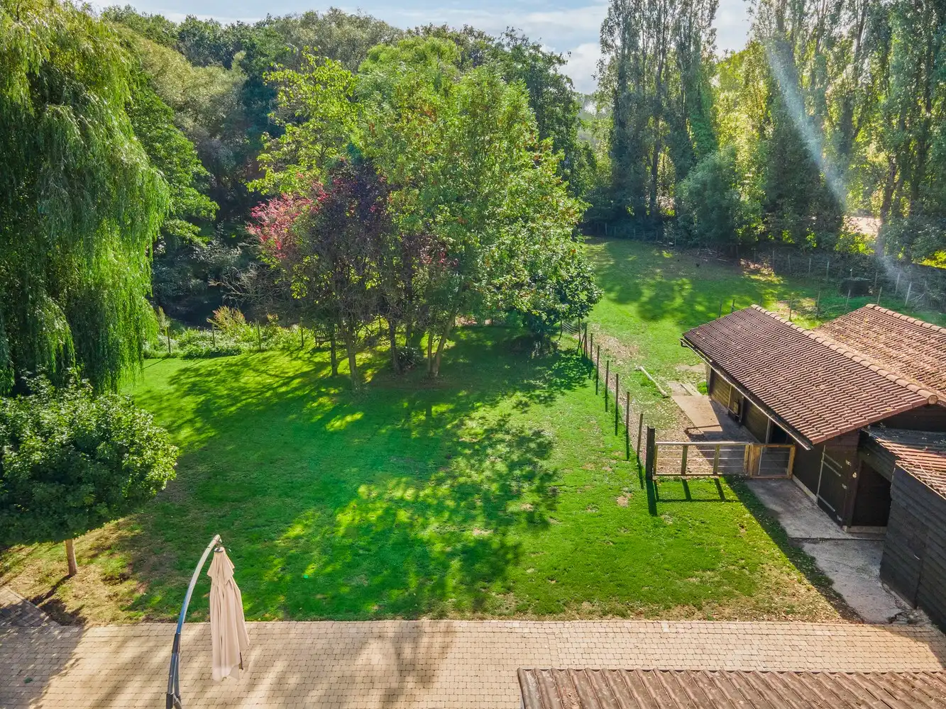 Charmante hoeve in een oase van groen foto 40