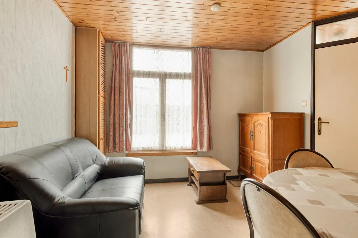 Gezellige woning met 1 SLK en veel potentieel vlakbij het centrum van Hasselt foto 5