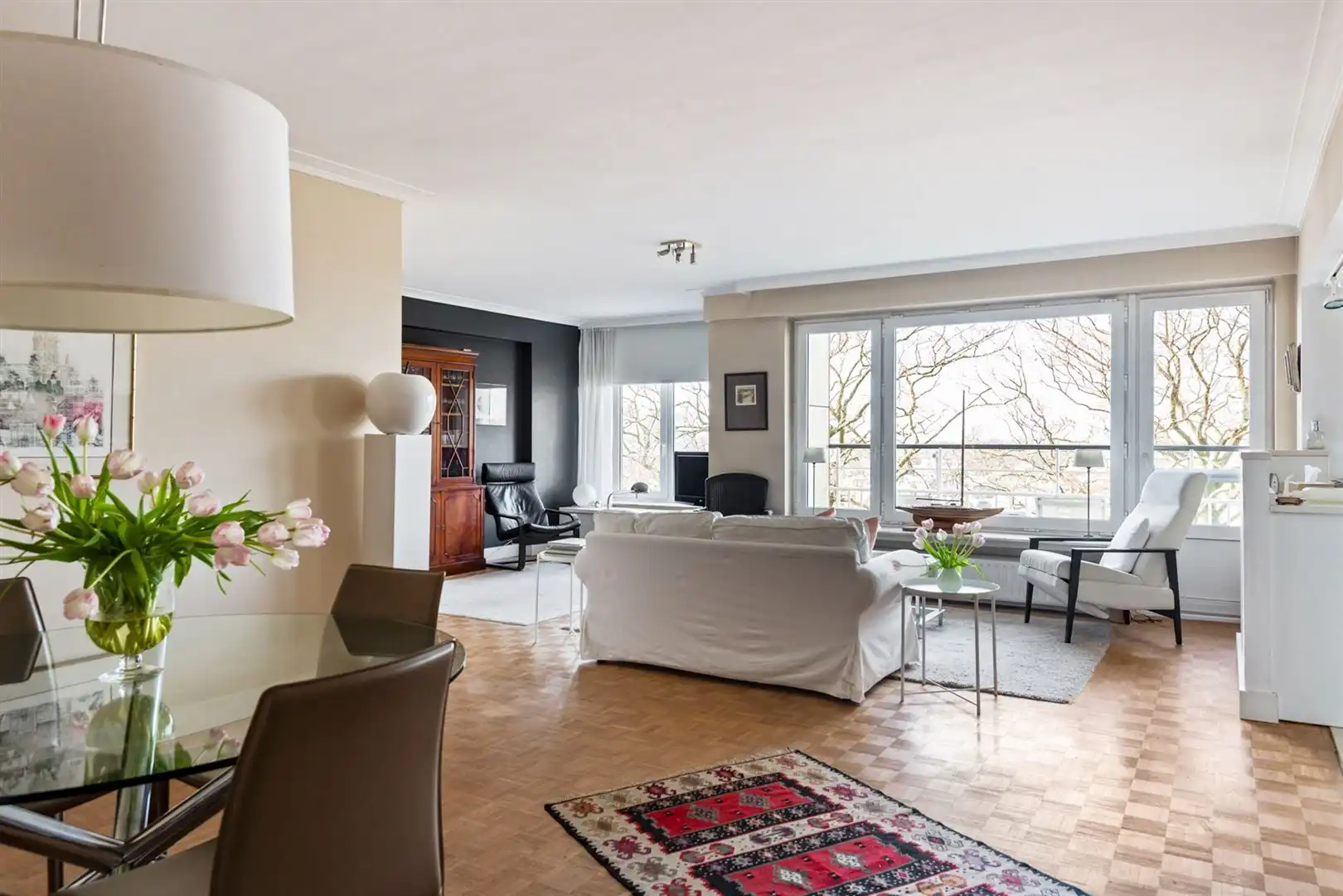 Instapklaar 2 à 3 slaapkamerappartement in goed onderhouden gebouw. foto 4