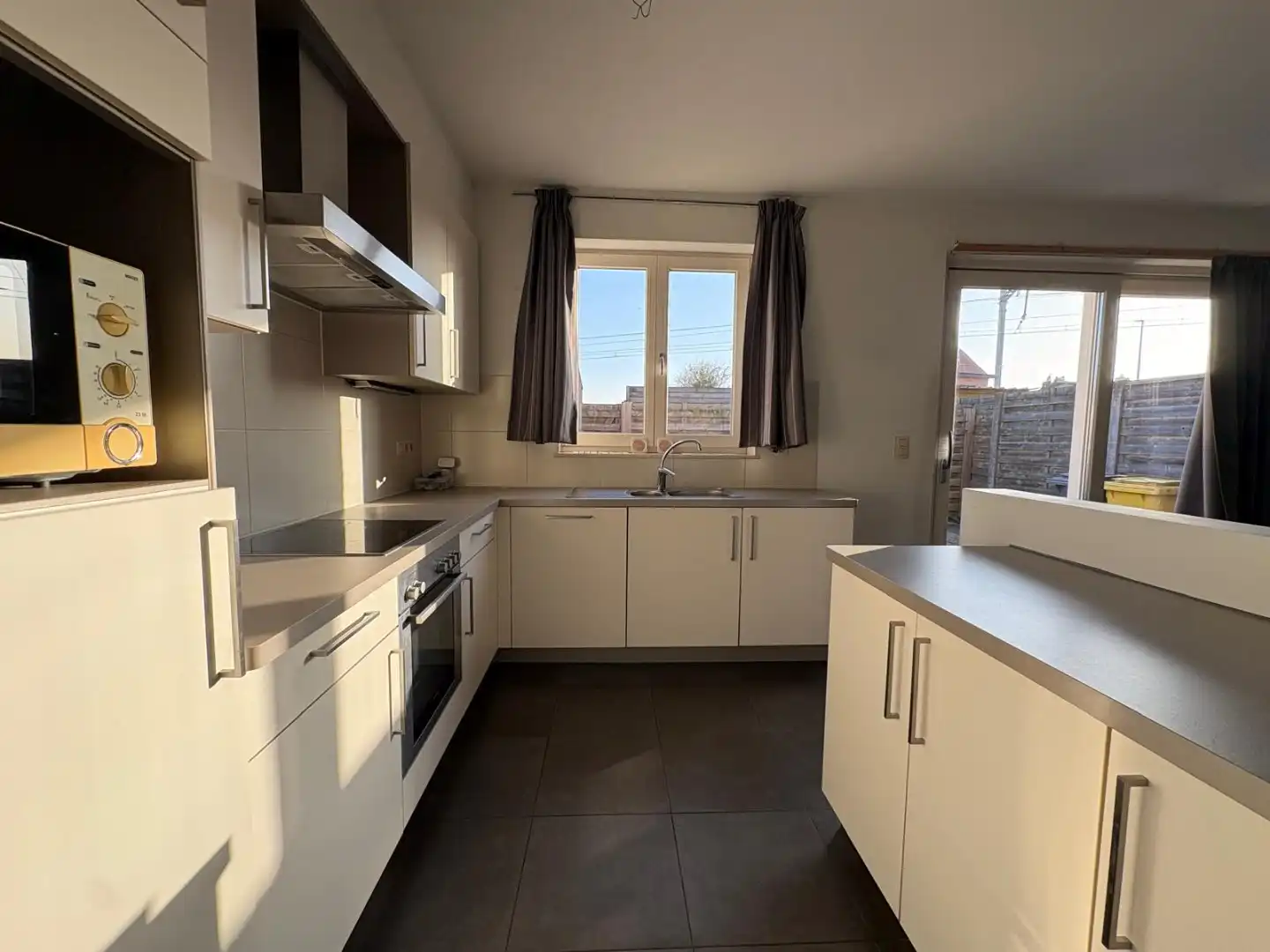 Ruim, energiezuinig appartement met 2 slpks, groot terras en autostaanplaats!  foto 6