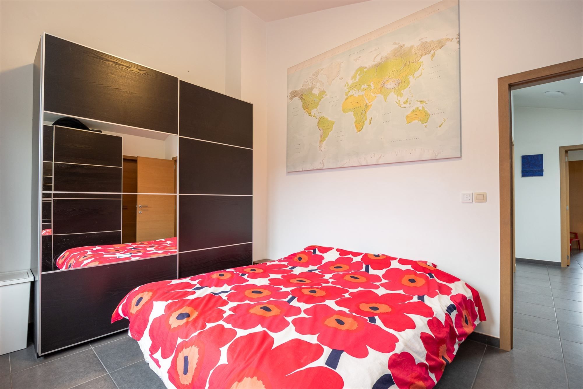 Halfopen energiezuinige woning met drie slaapkamers foto 14