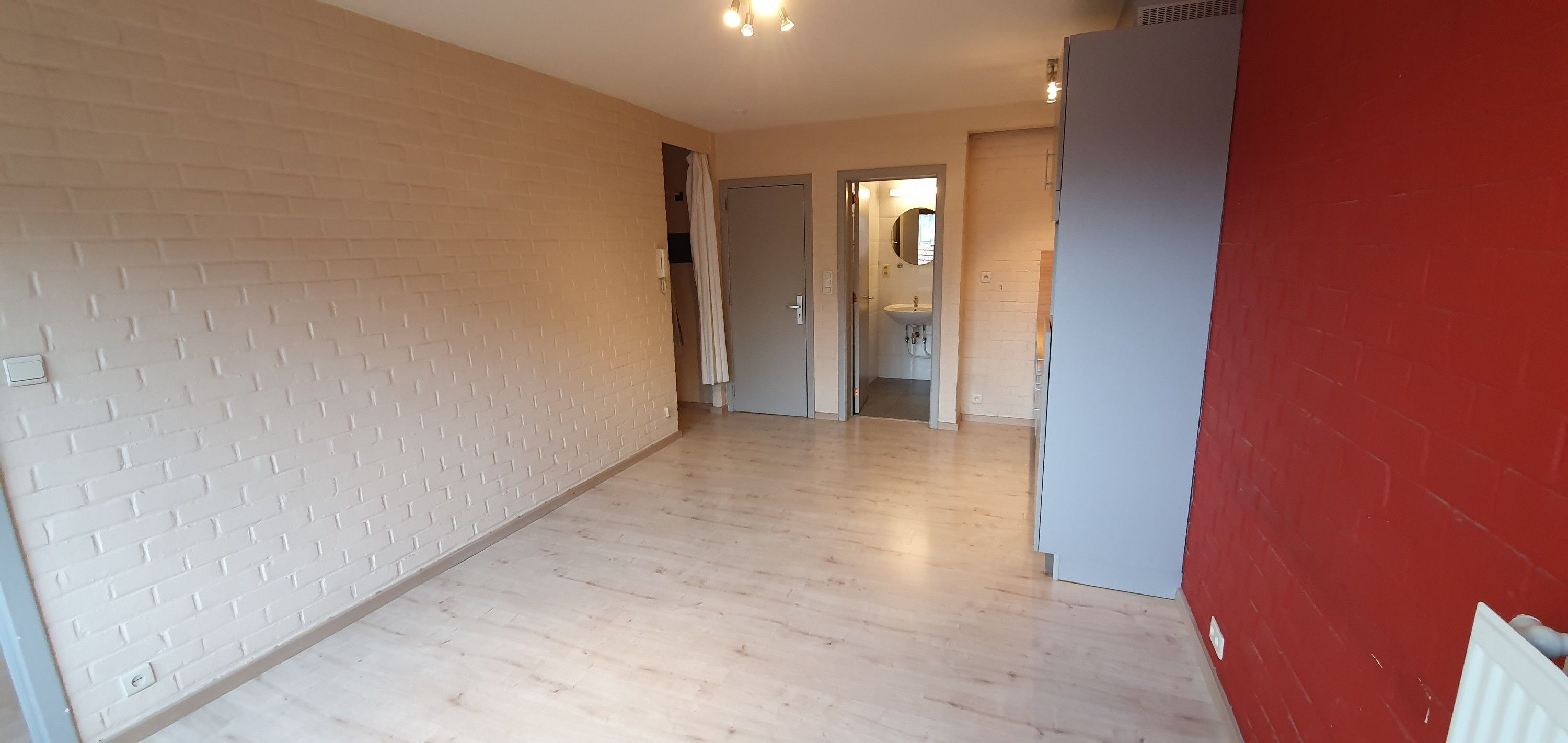 Appartement te huur foto {{pictureIndex}}