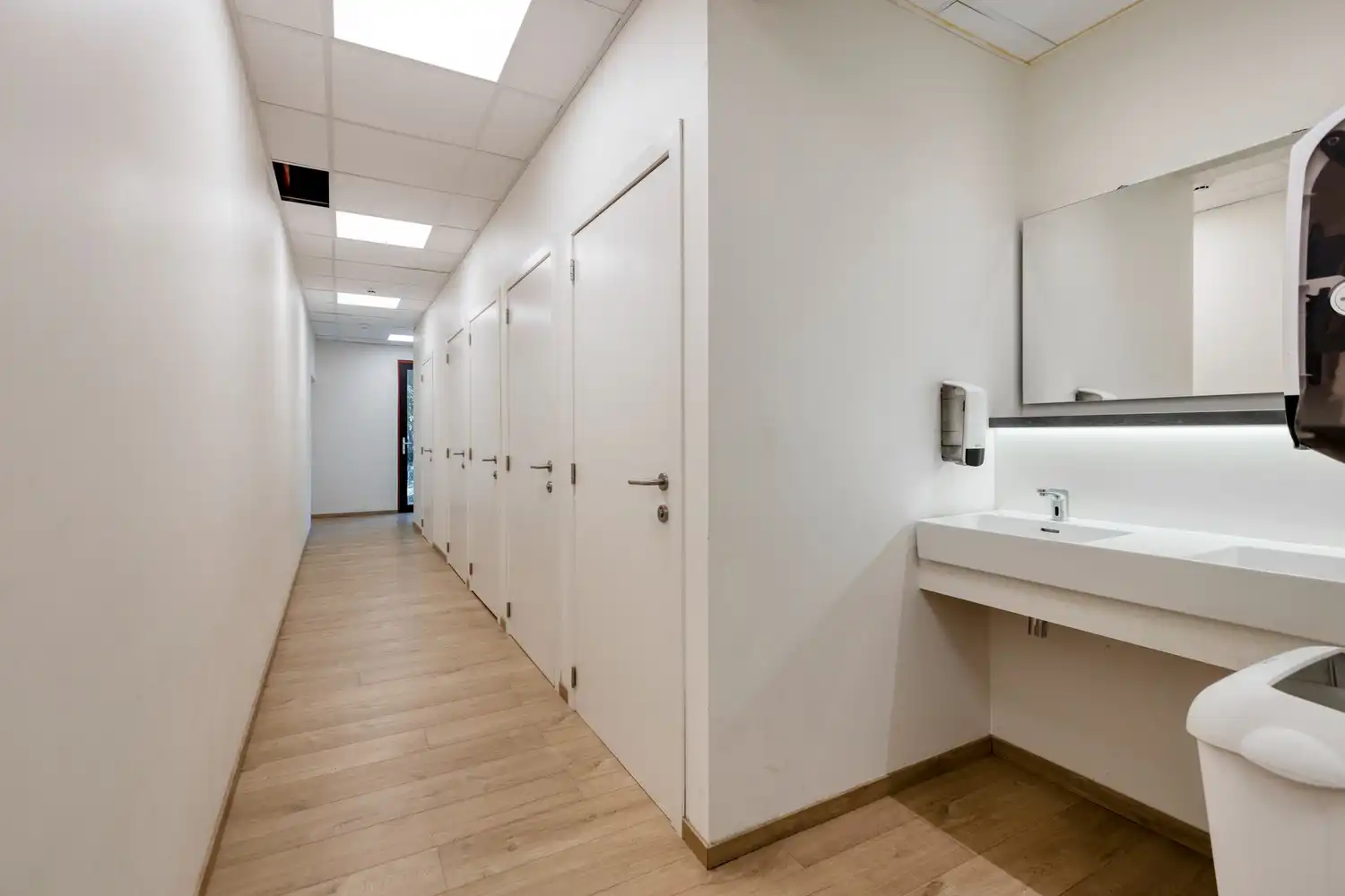 Unieke overnamekans: volledig uitgeruste binnenspeeltuin met brasserie op toplocatie in Rekem/Lanaken foto 36