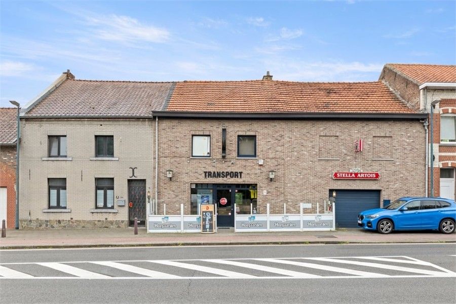 Hoofdfoto van de publicatie: HANDELSHUIS MET PARKING OP EEN TOPLOCATIE IN LINTER